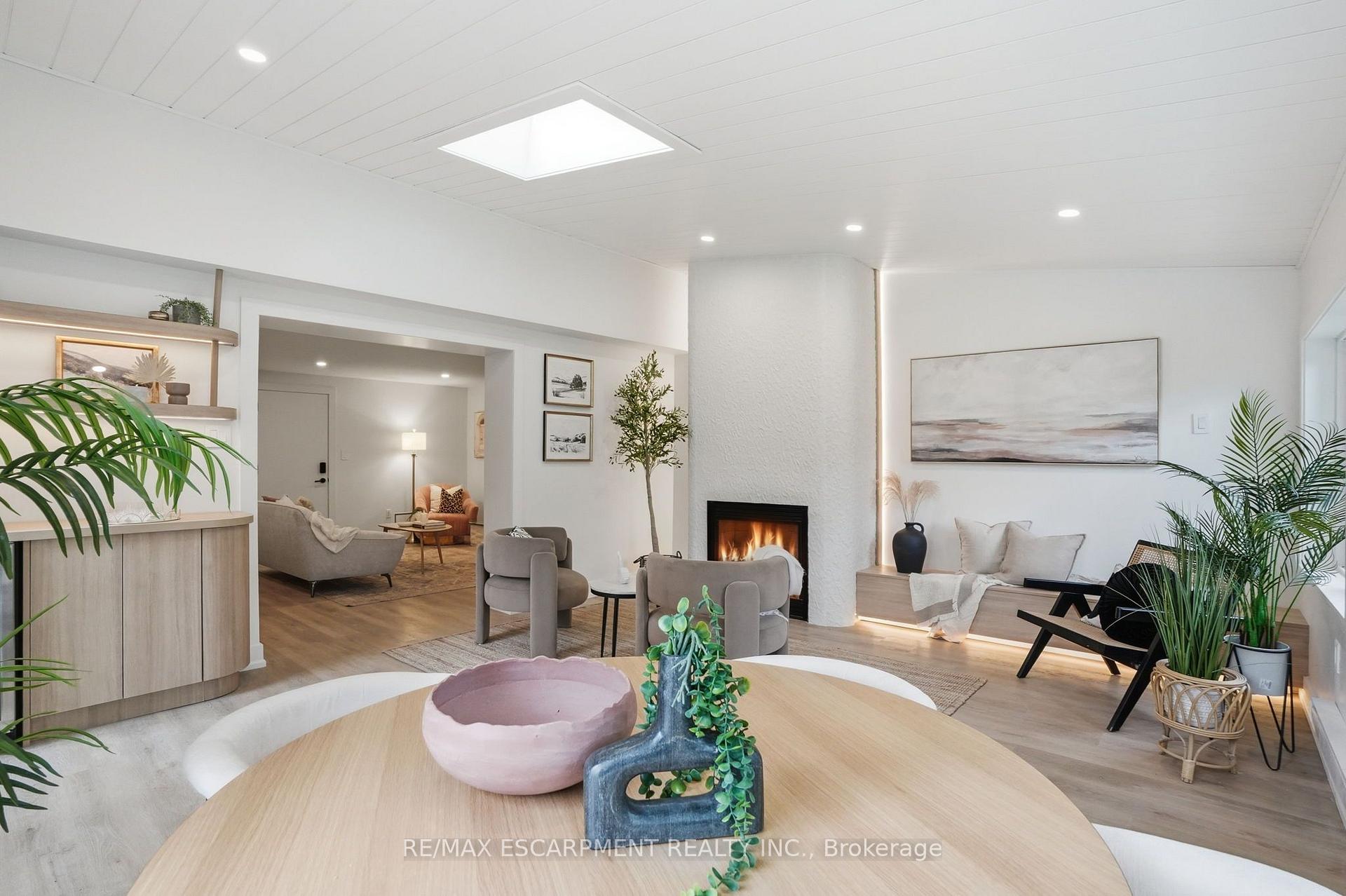 Photo 29 of 345 Rankin Drive, Burlington, Roseland — HOMEH