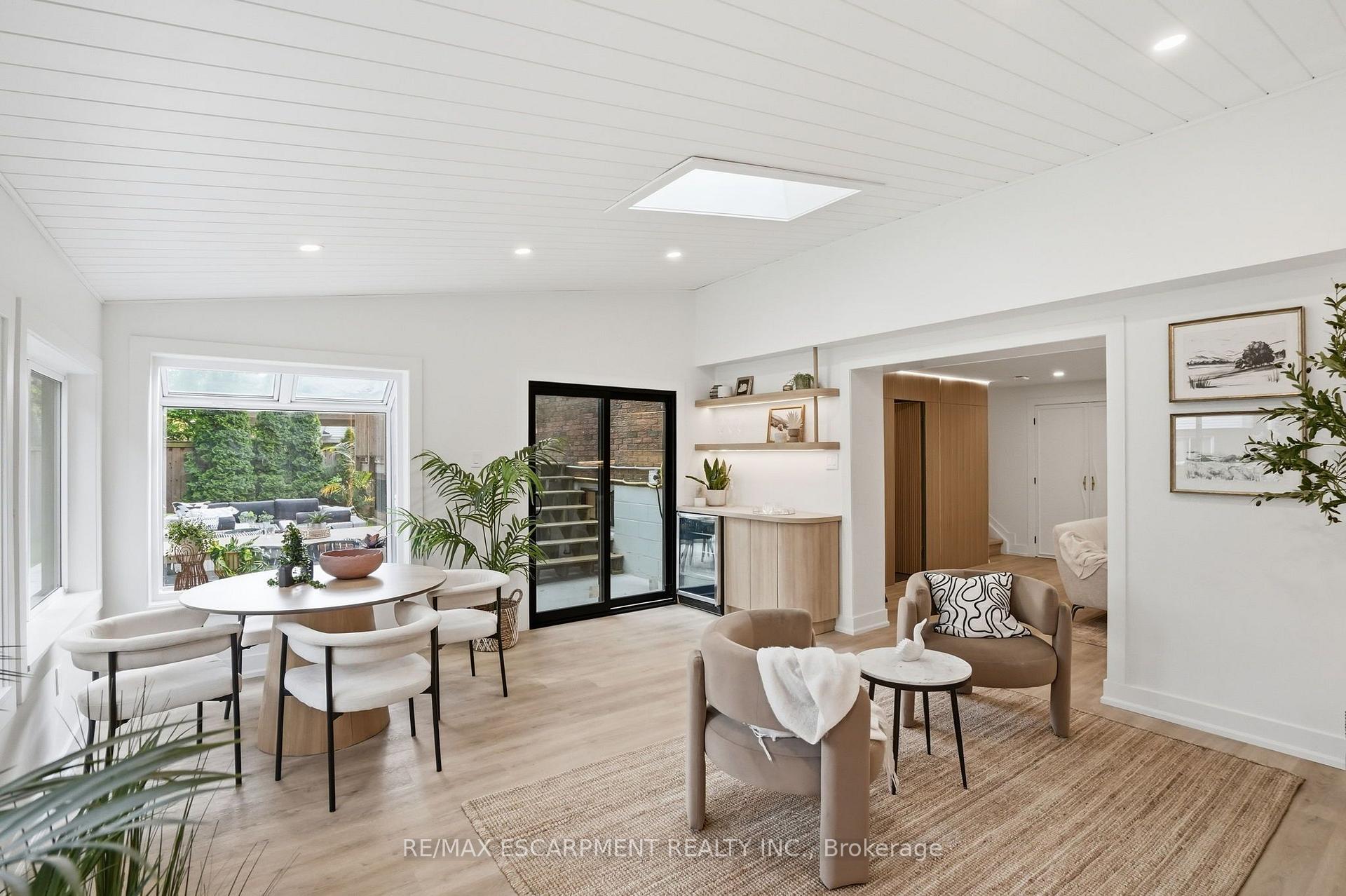 Photo 31 of 345 Rankin Drive, Burlington, Roseland — HOMEH