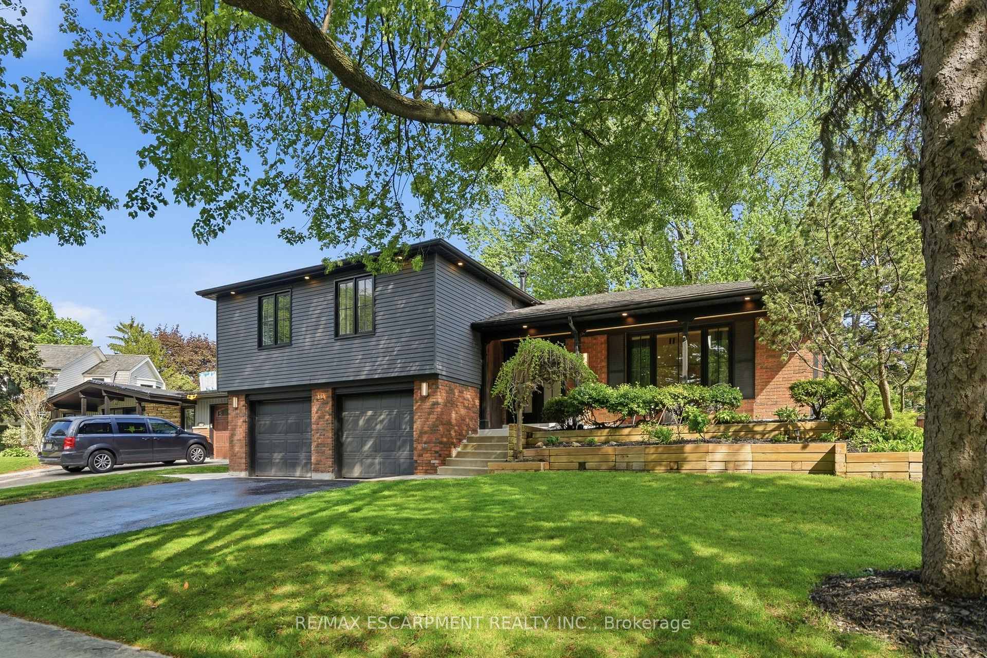 Photo 43 of 345 Rankin Drive, Burlington, Roseland — HOMEH