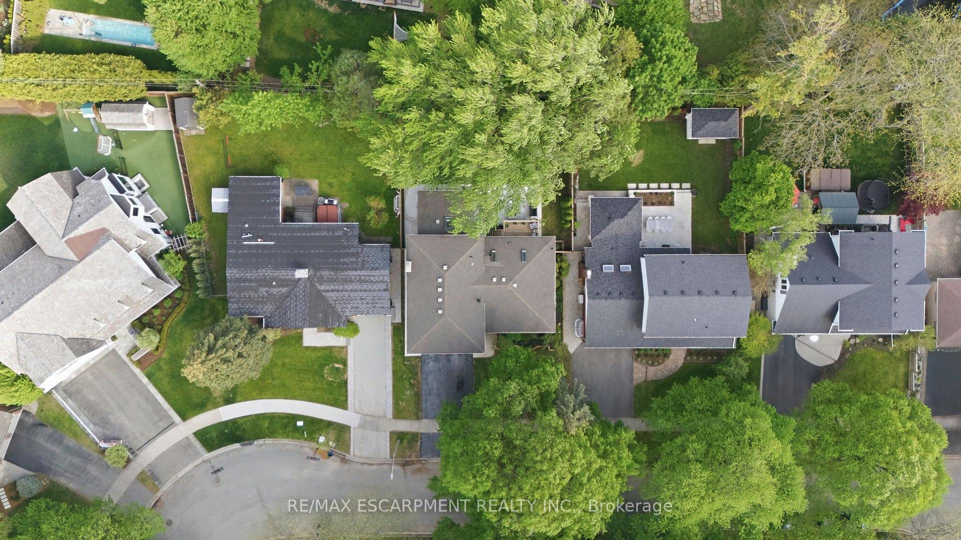 Photo 49 of 345 Rankin Drive, Burlington, Roseland — HOMEH