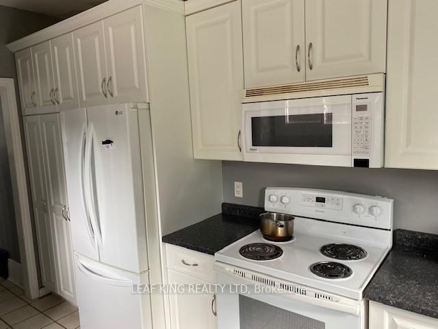 Photo 13 of 1066 Richmond Street, London, East B — HOMEH