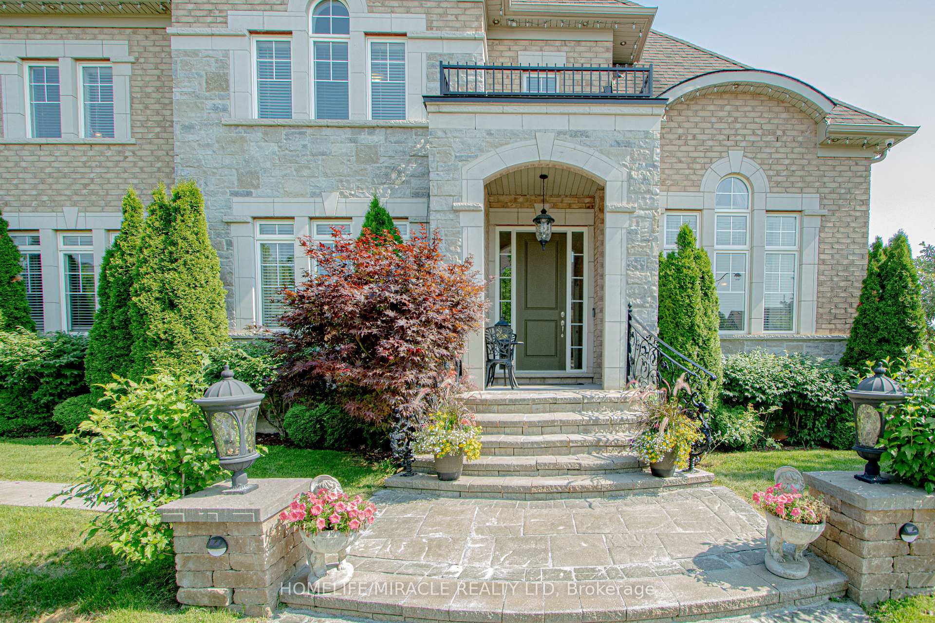 Photo 6 of 37 Degrey Drive, Brampton, Bram East — HOMEH
