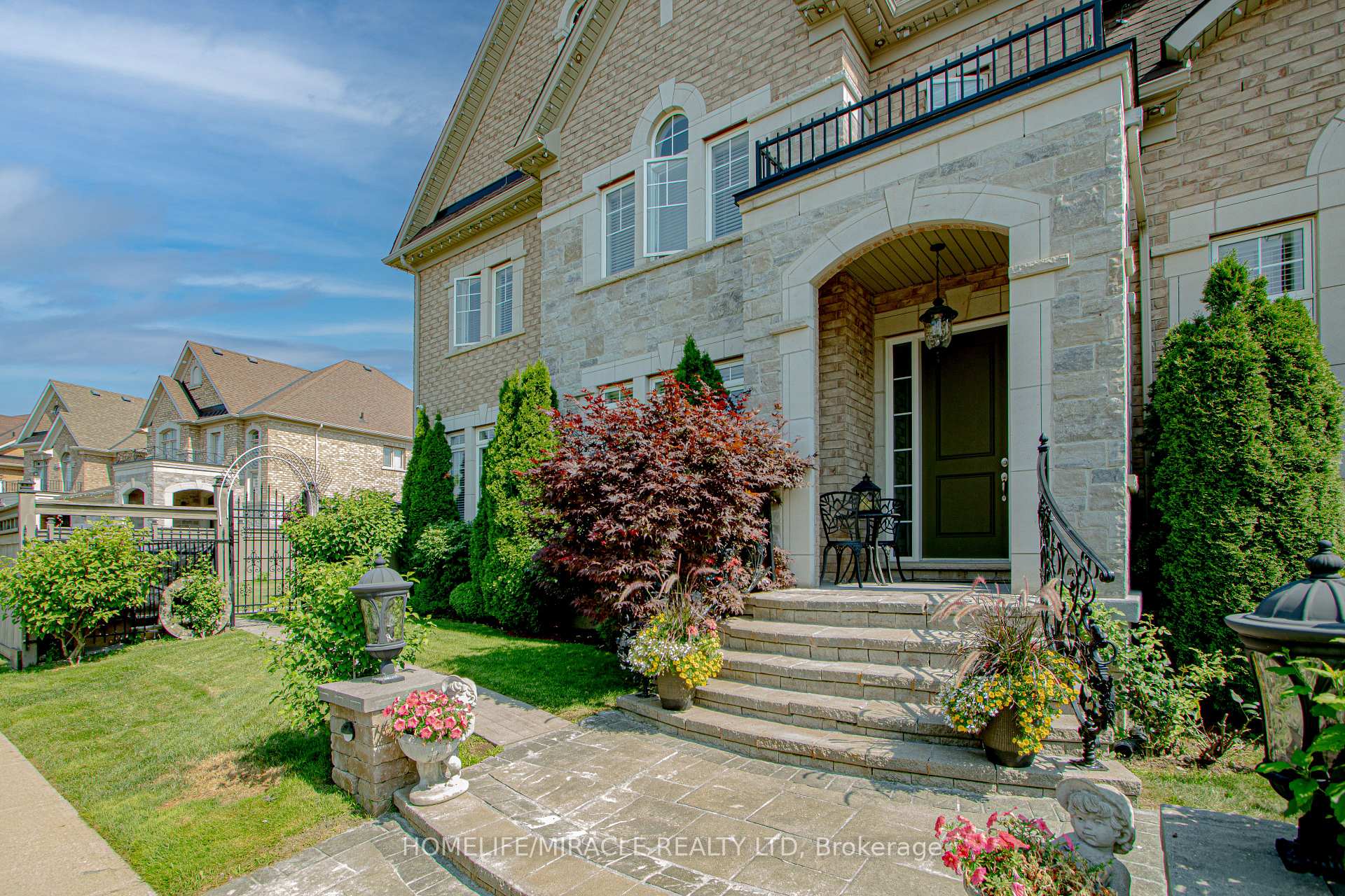 Photo 27 of 37 Degrey Drive, Brampton, Bram East — HOMEH