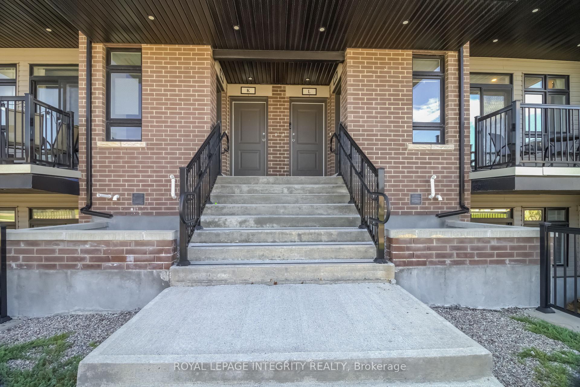 Photo 3 of Unit Unit # H, 55 Overberg Way, Ottawa, Kanata - Emerald Meadows/Trailwest — HOMEH