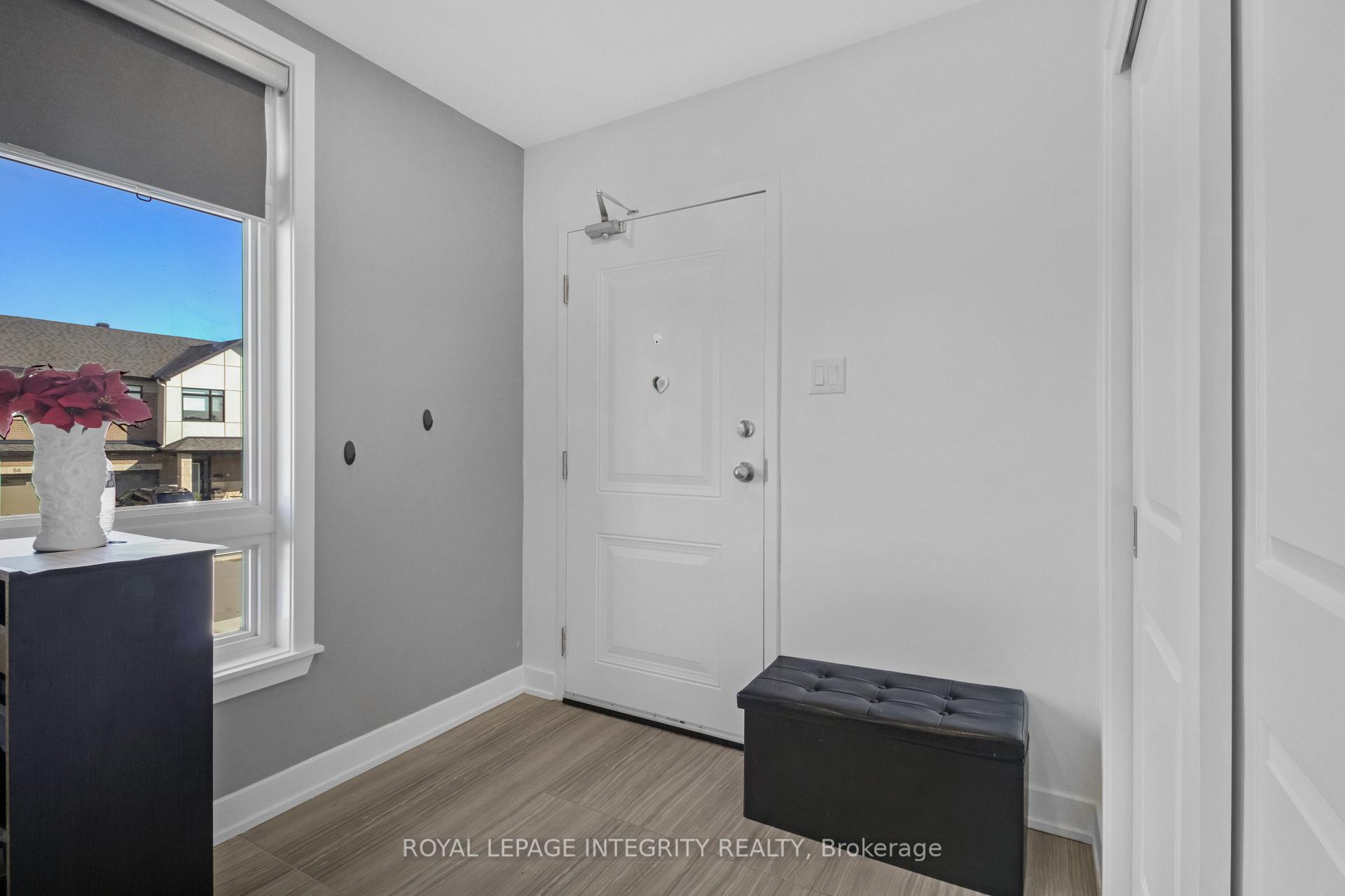 Photo 4 of Unit Unit # H, 55 Overberg Way, Ottawa, Kanata - Emerald Meadows/Trailwest — HOMEH