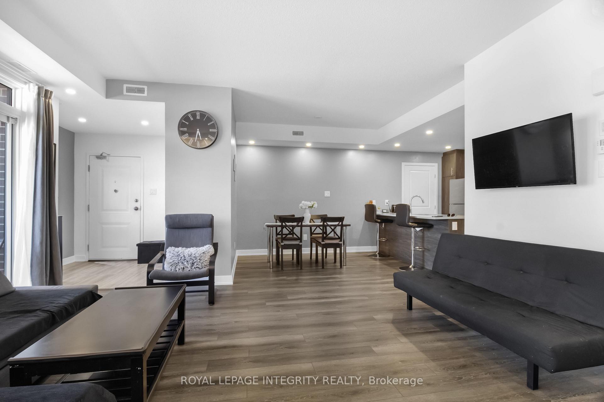Photo 6 of Unit Unit # H, 55 Overberg Way, Ottawa, Kanata - Emerald Meadows/Trailwest — HOMEH