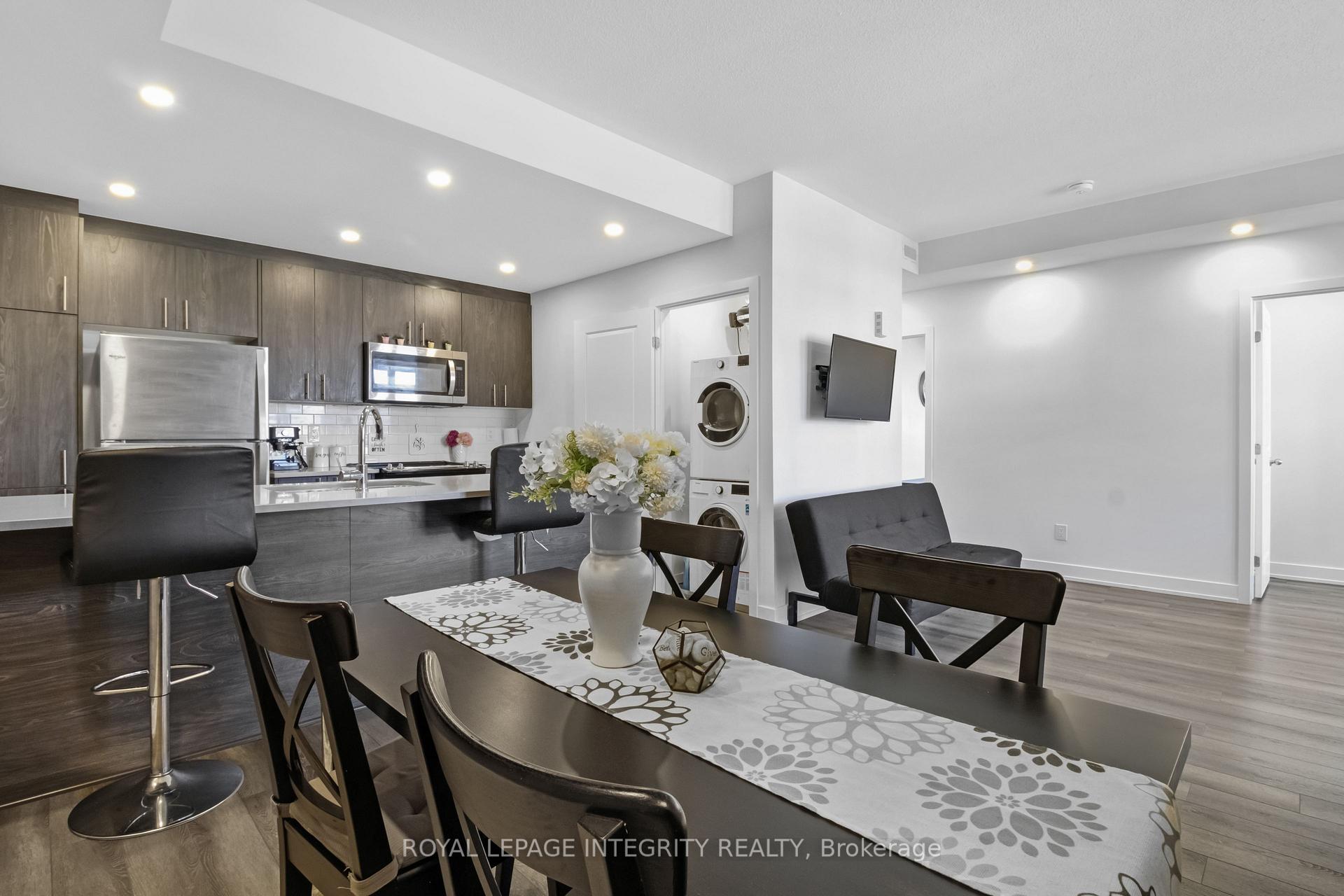 Photo 14 of Unit Unit # H, 55 Overberg Way, Ottawa, Kanata - Emerald Meadows/Trailwest — HOMEH