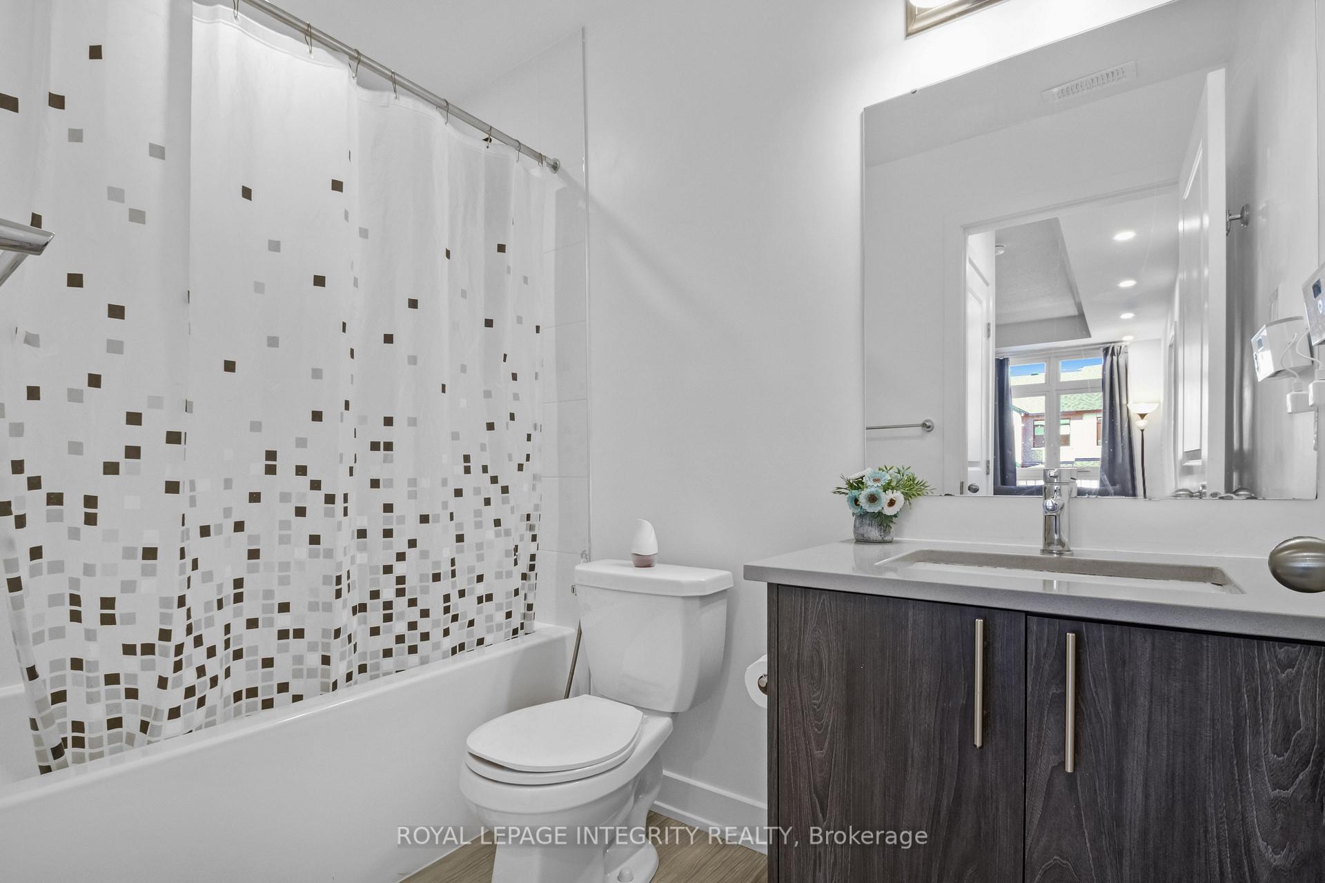 Photo 21 of Unit Unit # H, 55 Overberg Way, Ottawa, Kanata - Emerald Meadows/Trailwest — HOMEH