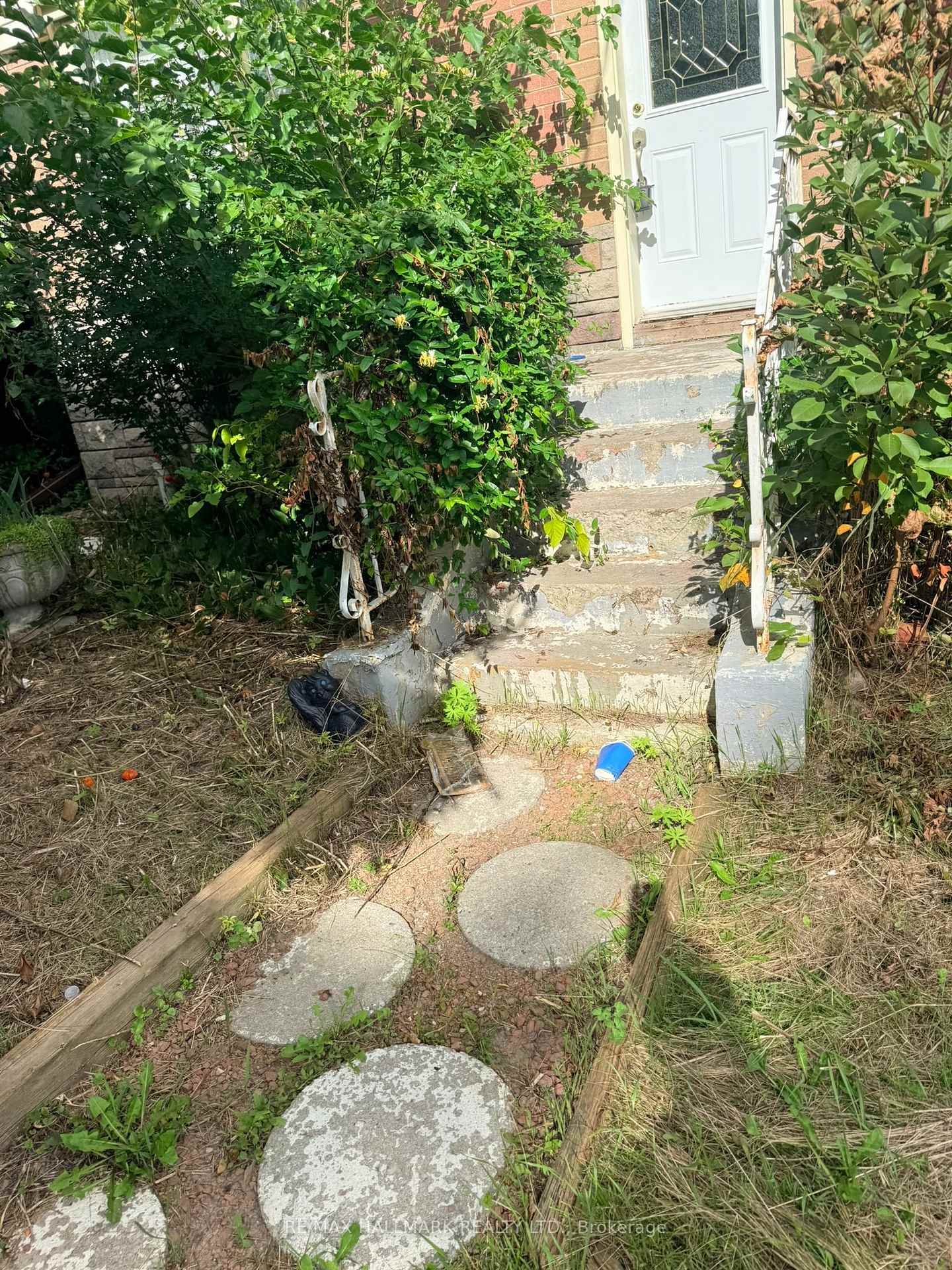 Photo 2 of 29 Flempton Crescent, Scarborough, Ionview — HOMEH