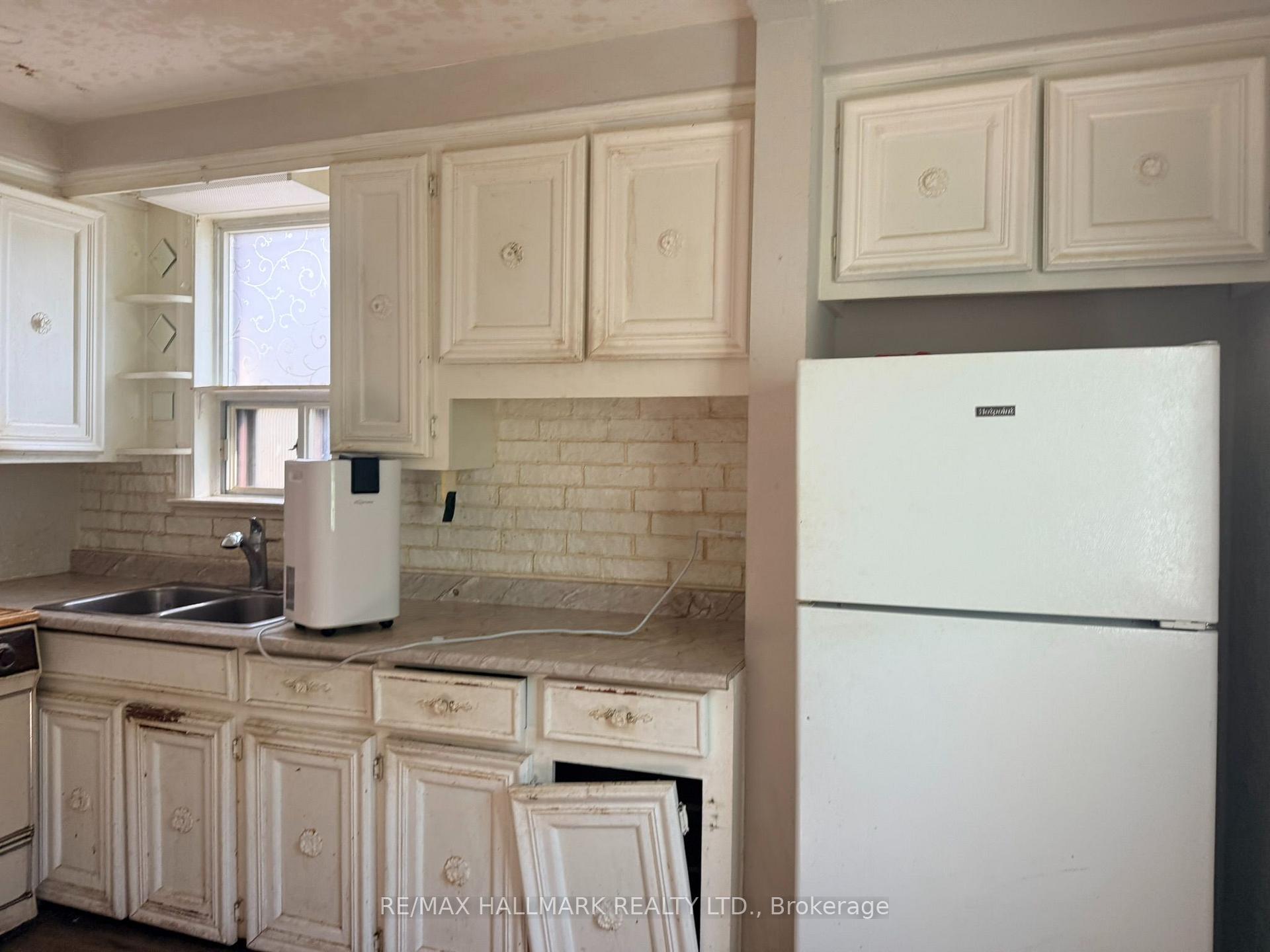 Photo 4 of 29 Flempton Crescent, Scarborough, Ionview — HOMEH