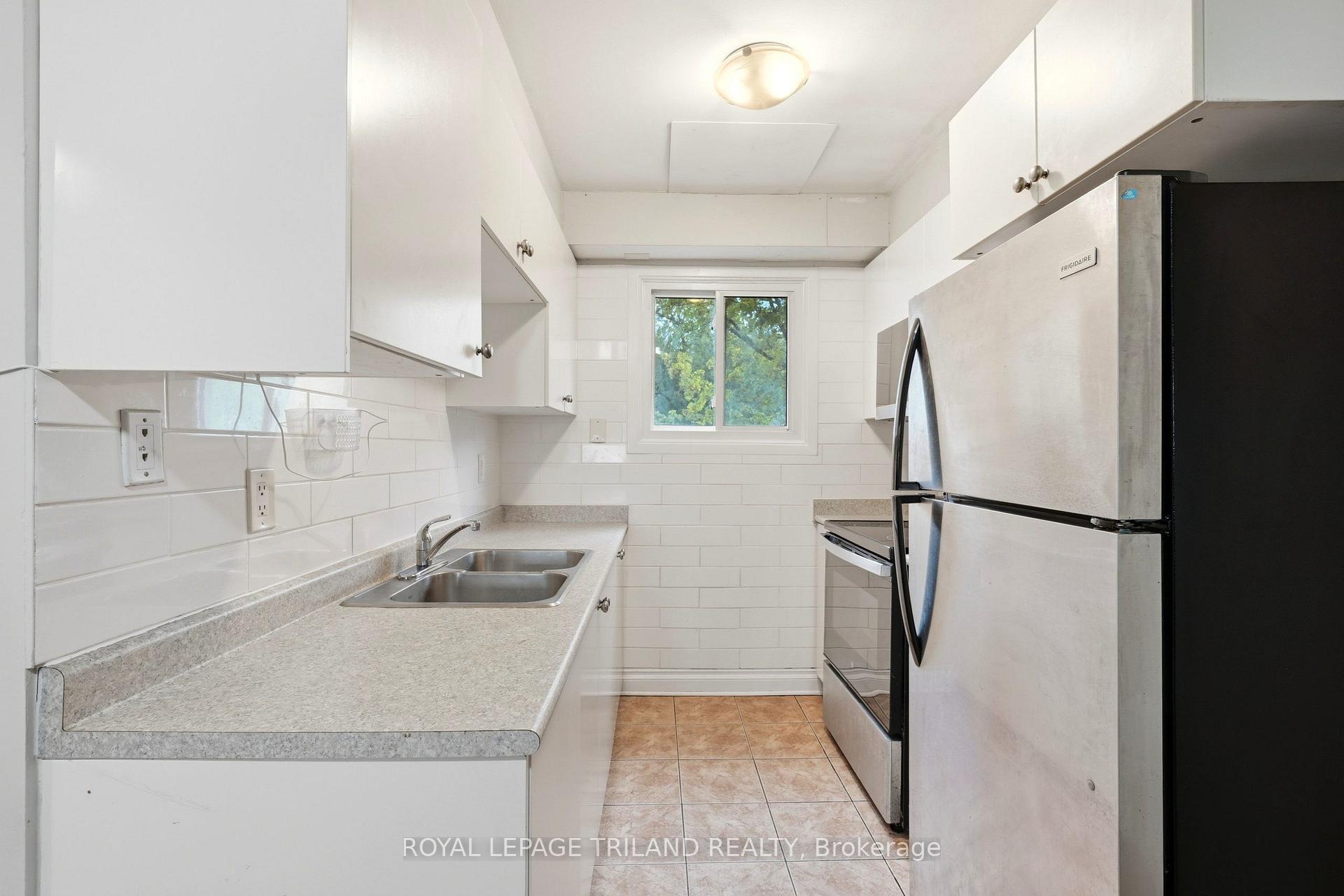 Photo 4 of Unit 112, 1600 Culver Drive, London, East H — HOMEH