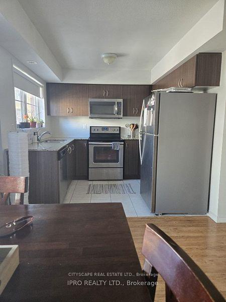 Photo 4 of Unit 09, 2476 Post Road, Oakville, River Oaks — HOMEH