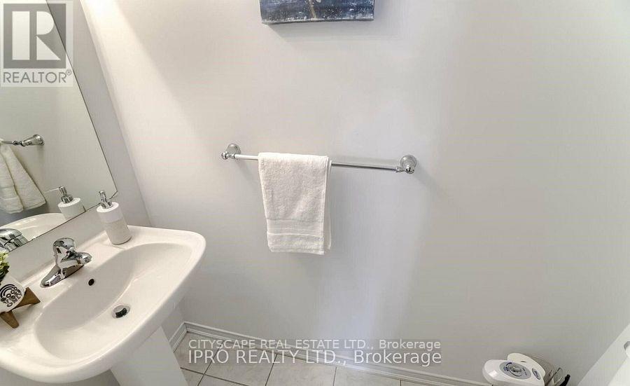 Photo 9 of Unit 09, 2476 Post Road, Oakville, River Oaks — HOMEH