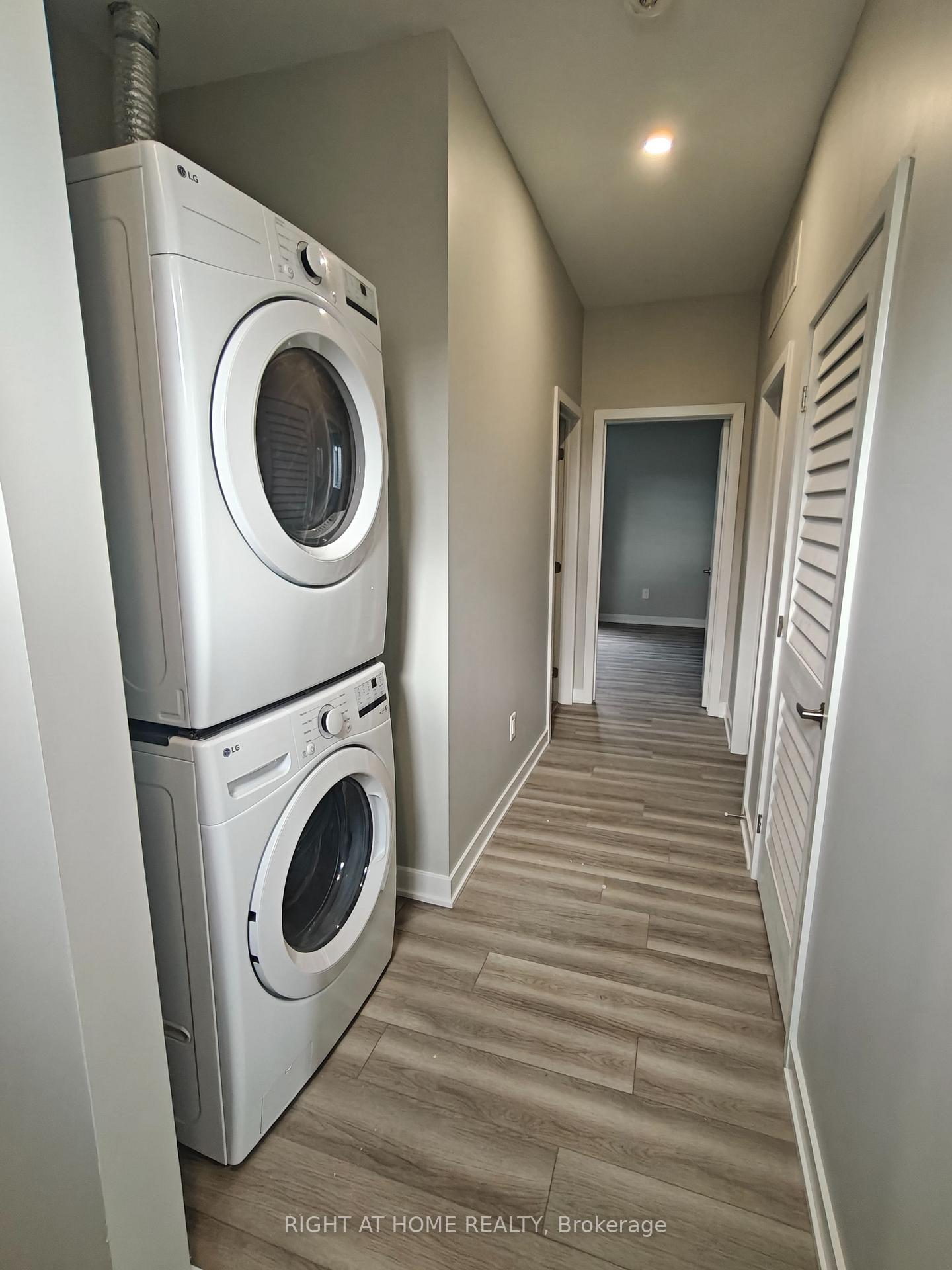 Photo 11 of Unit C, 1332 Thames Street, Ottawa, Carlington — HOMEH