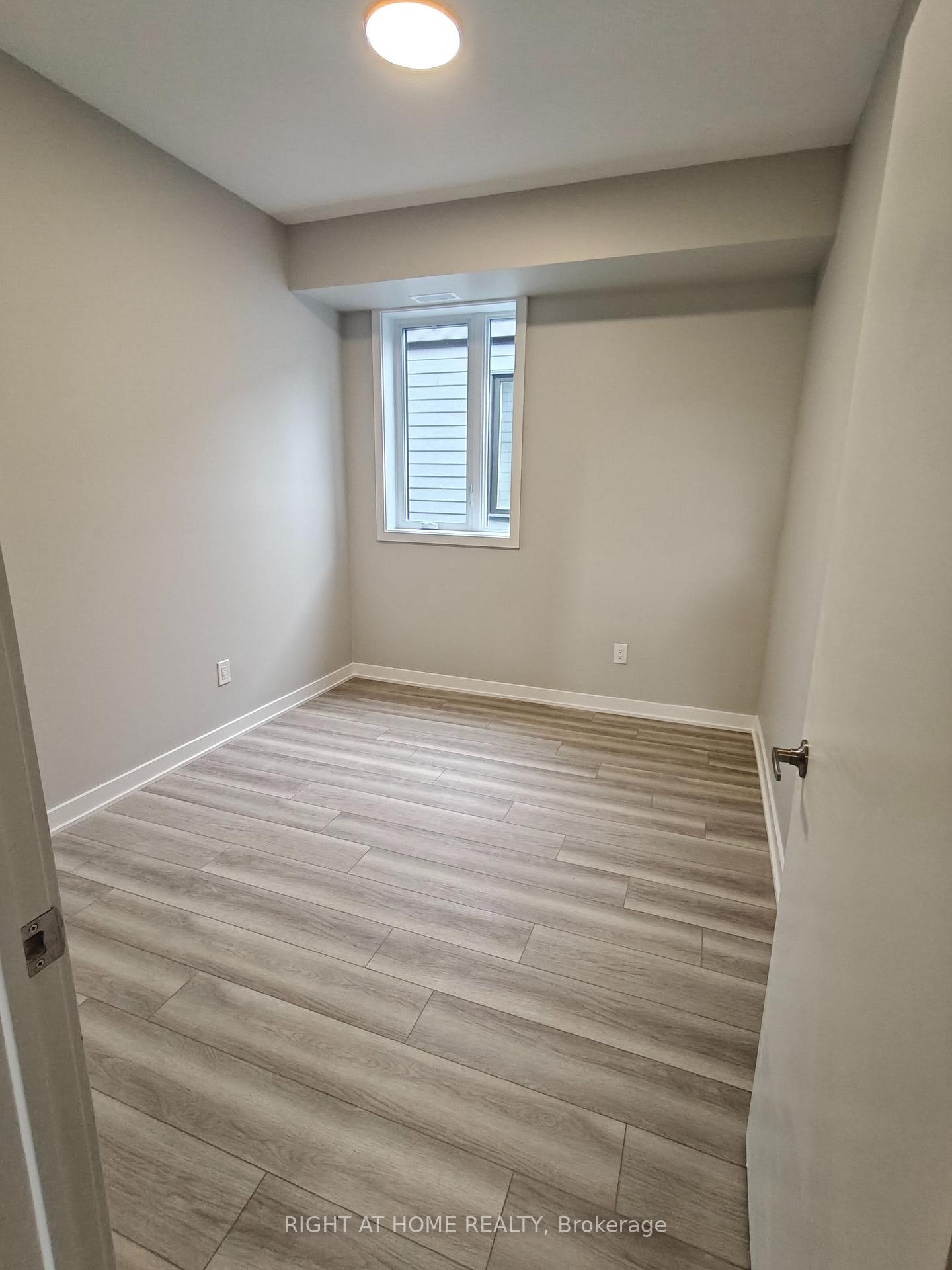 Photo 12 of Unit C, 1332 Thames Street, Ottawa, Carlington — HOMEH