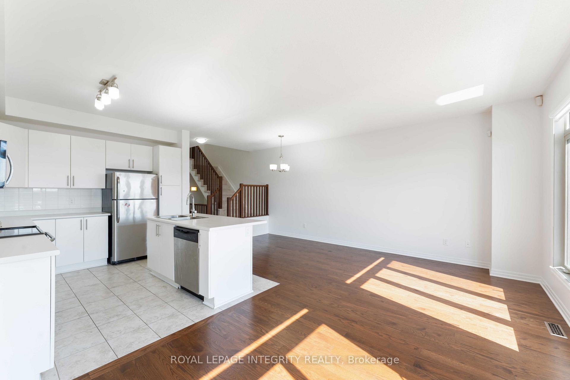 Photo 7 of 521 Rioja Street, Ottawa, Kanata - Emerald Meadows/Trailwest — HOMEH