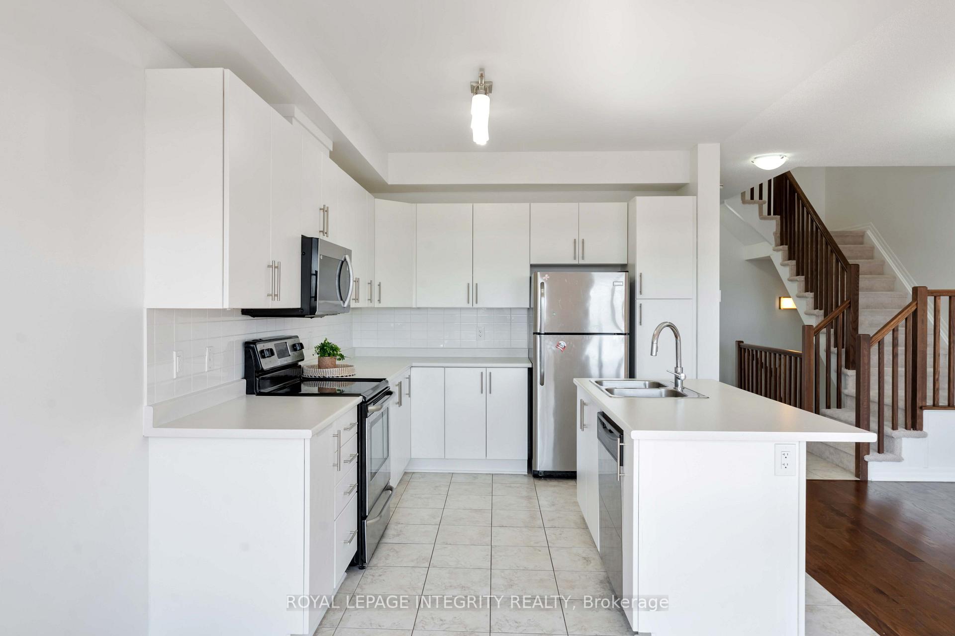 Photo 14 of 521 Rioja Street, Ottawa, Kanata - Emerald Meadows/Trailwest — HOMEH