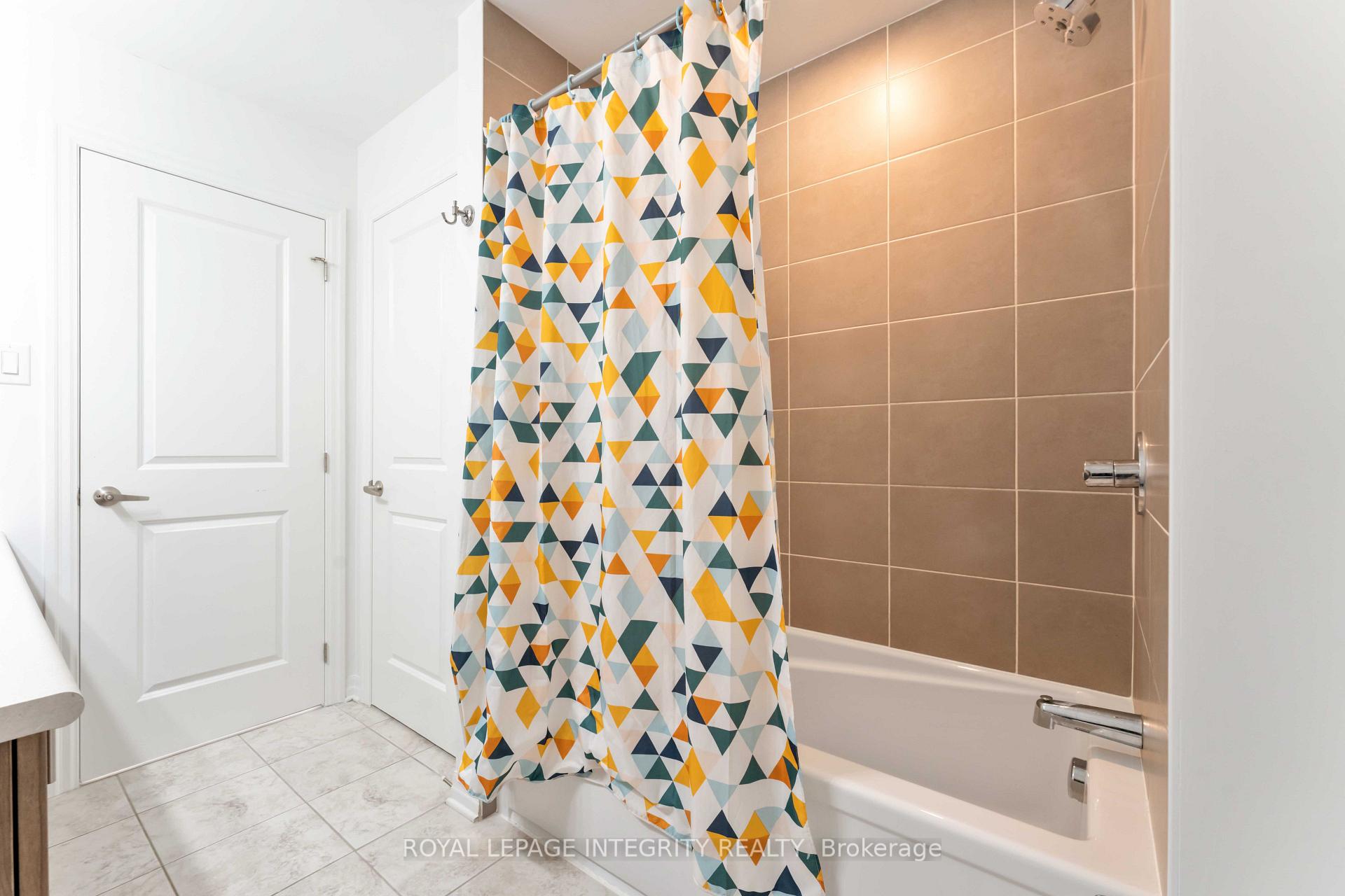 Photo 21 of 521 Rioja Street, Ottawa, Kanata - Emerald Meadows/Trailwest — HOMEH