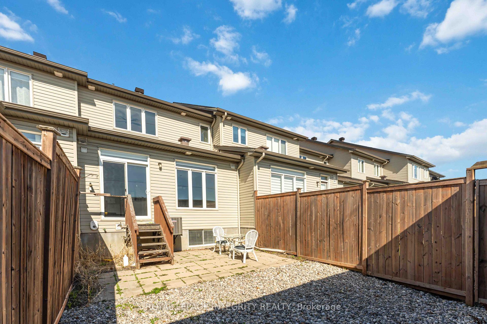 Photo 31 of 521 Rioja Street, Ottawa, Kanata - Emerald Meadows/Trailwest — HOMEH