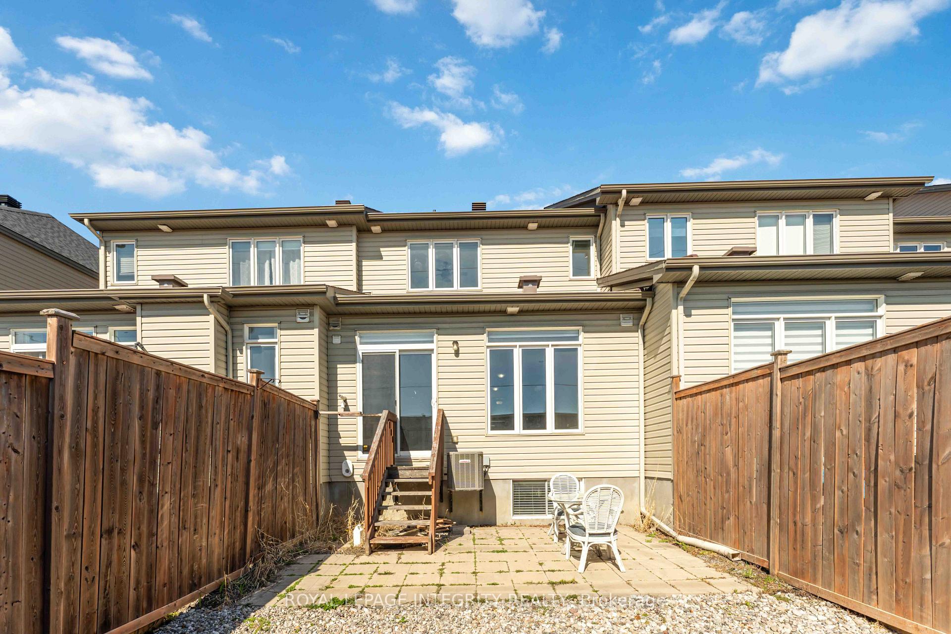 Photo 32 of 521 Rioja Street, Ottawa, Kanata - Emerald Meadows/Trailwest — HOMEH