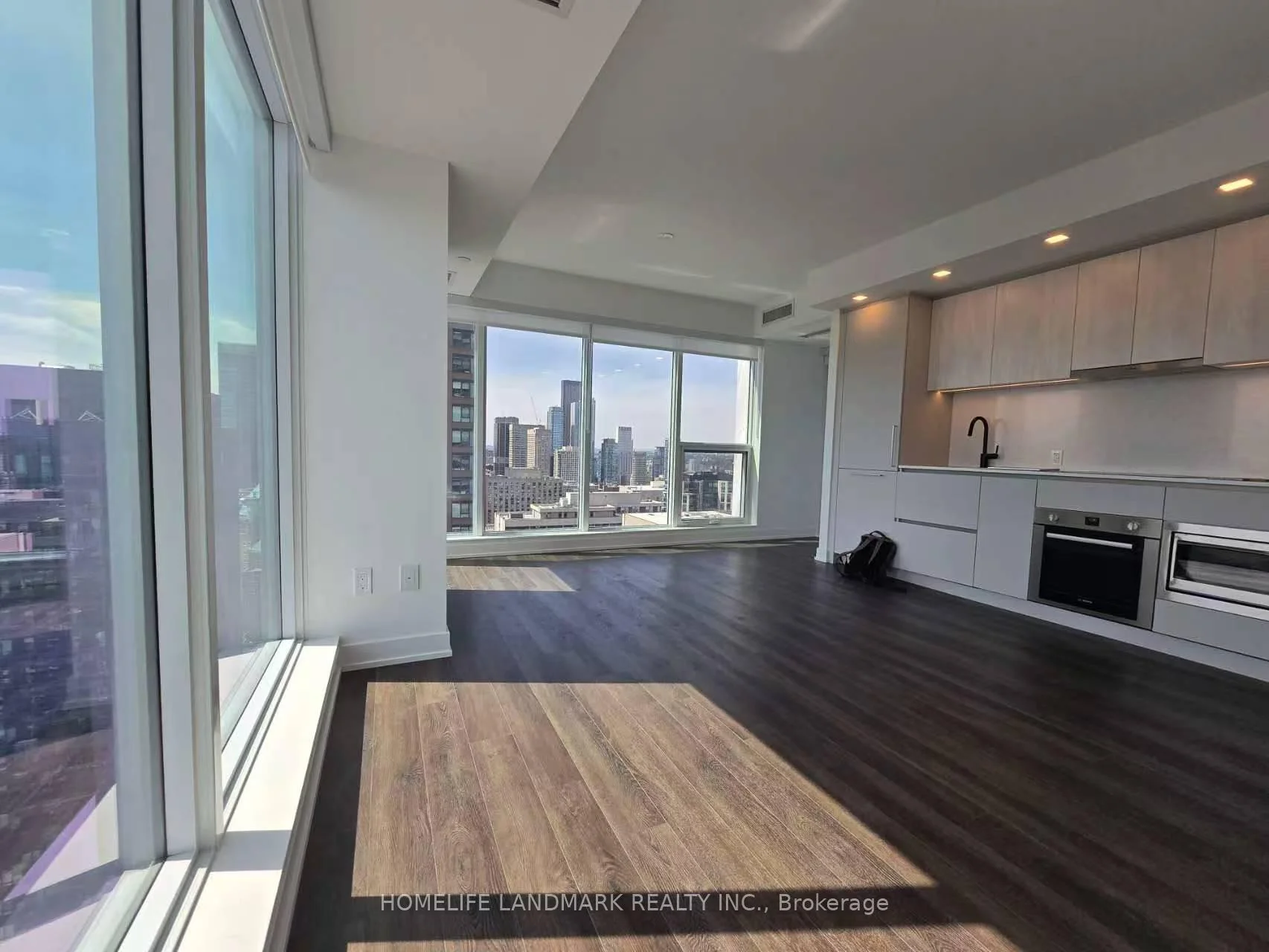 Photo 6 of Unit 3602, 609 Sherbourne Street, Toronto, North St. James Town — HOMEH