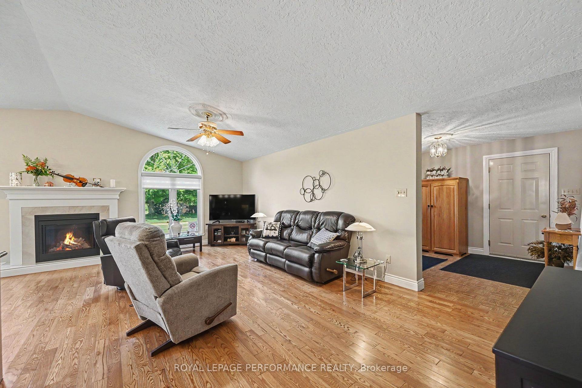 Photo 7 of 1401 Holy Cross Boulevard, Cornwall, Cornwall — HOMEH