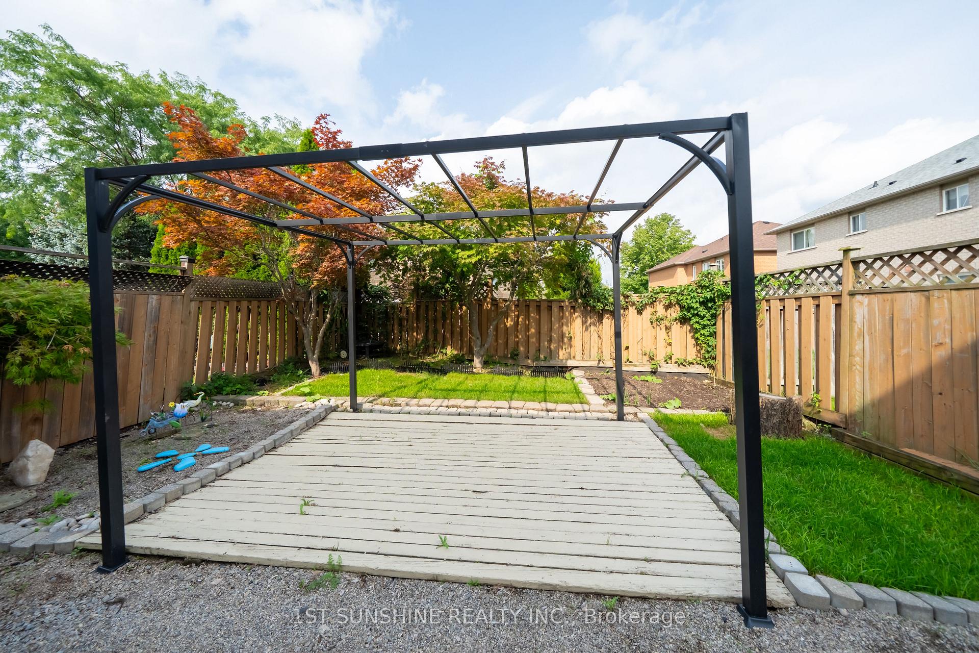 Photo 10 of 2031 Westree Drive, Oakville, West Oak Trails — HOMEH