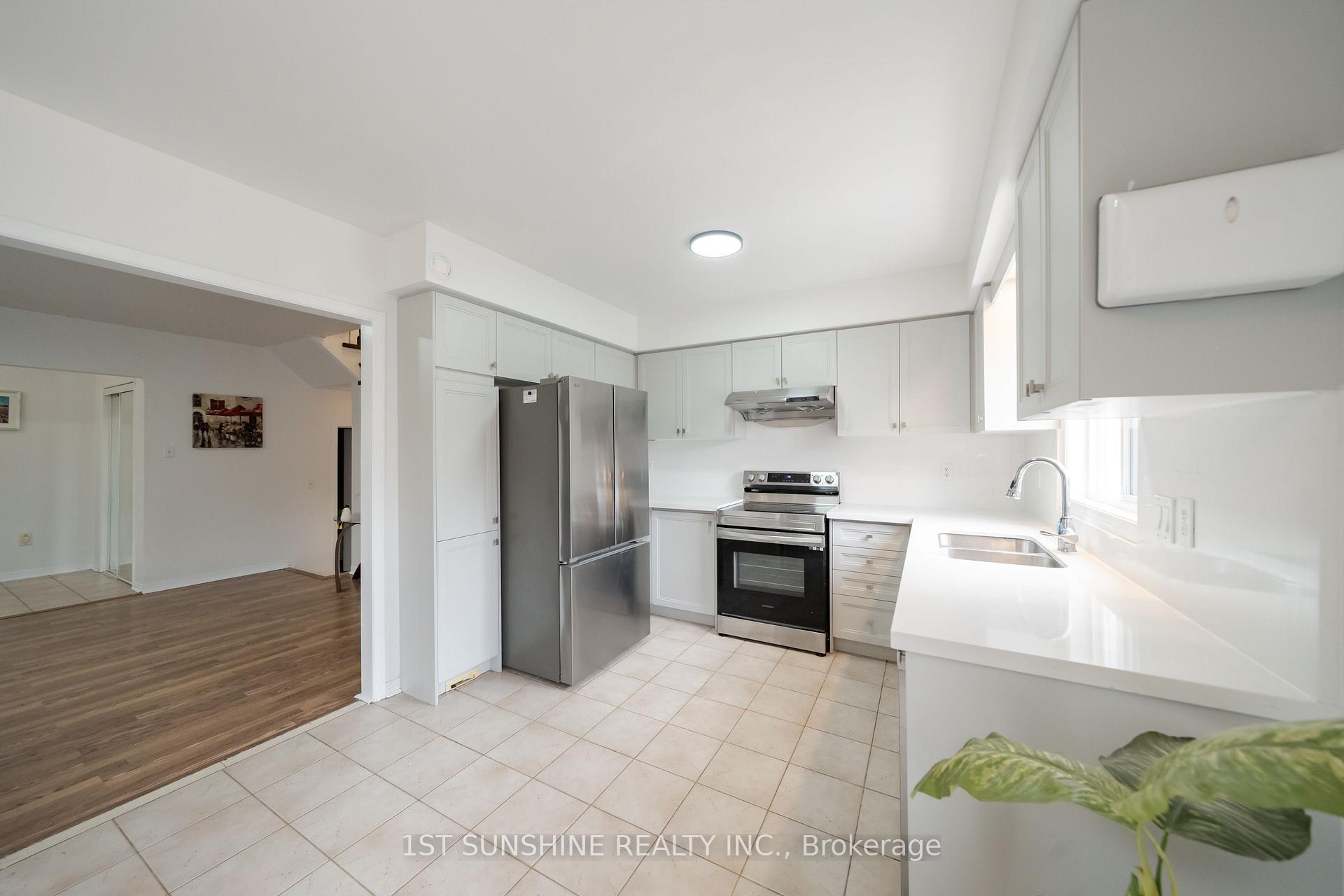 Photo 33 of 2031 Westree Drive, Oakville, West Oak Trails — HOMEH