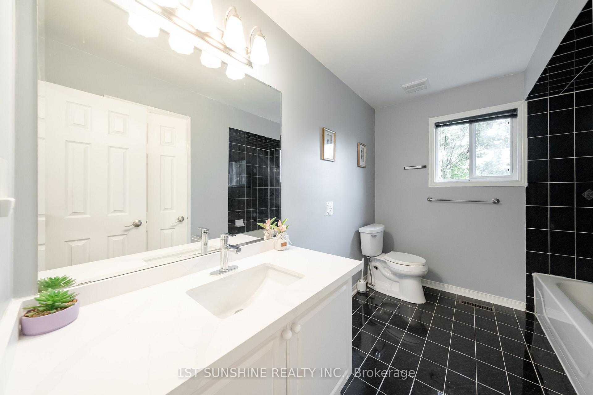 Photo 42 of 2031 Westree Drive, Oakville, West Oak Trails — HOMEH