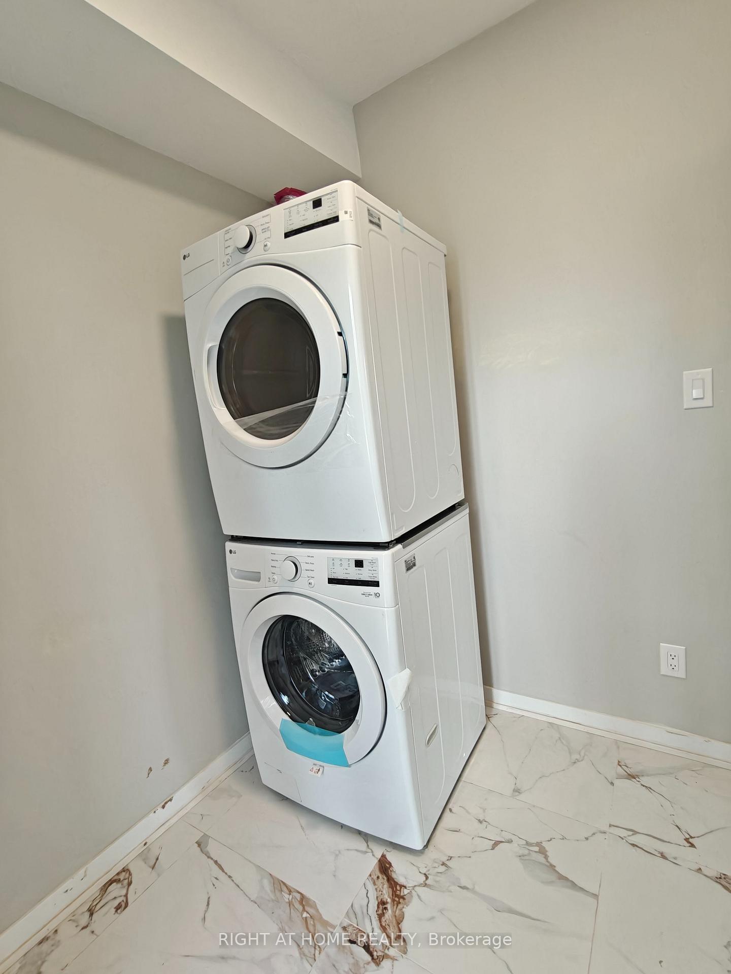 Photo 2 of Unit A, 1332 Thames Street, Ottawa, Carlington — HOMEH