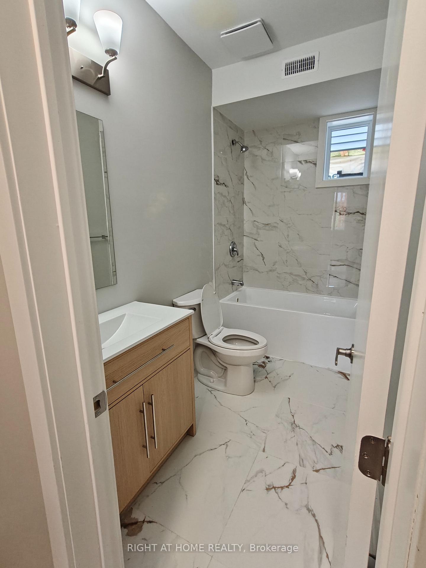 Photo 11 of Unit A, 1332 Thames Street, Ottawa, Carlington — HOMEH