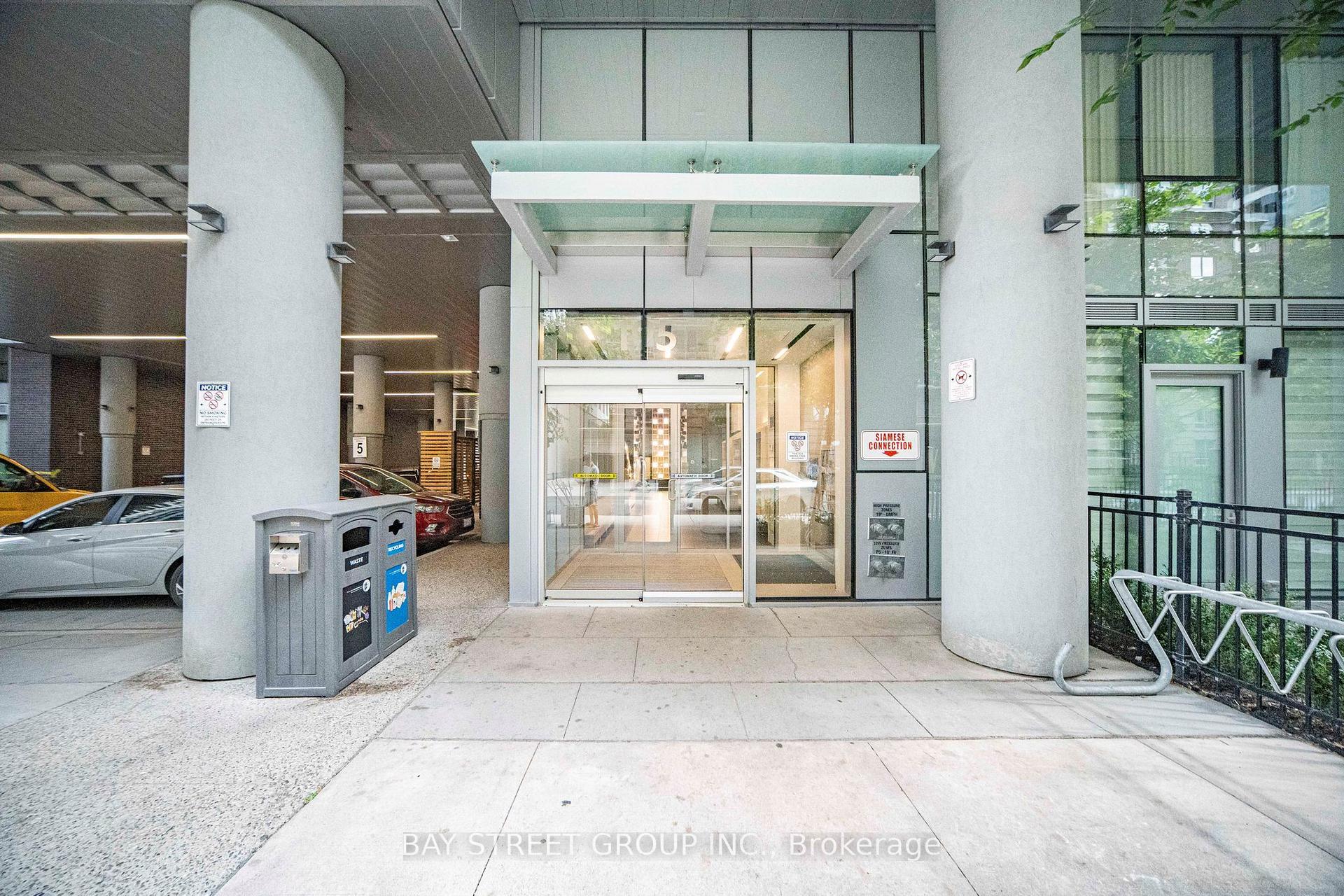 Photo 2 of Unit 2412, 195 Redpath Avenue, Toronto, Mount Pleasant West — HOMEH