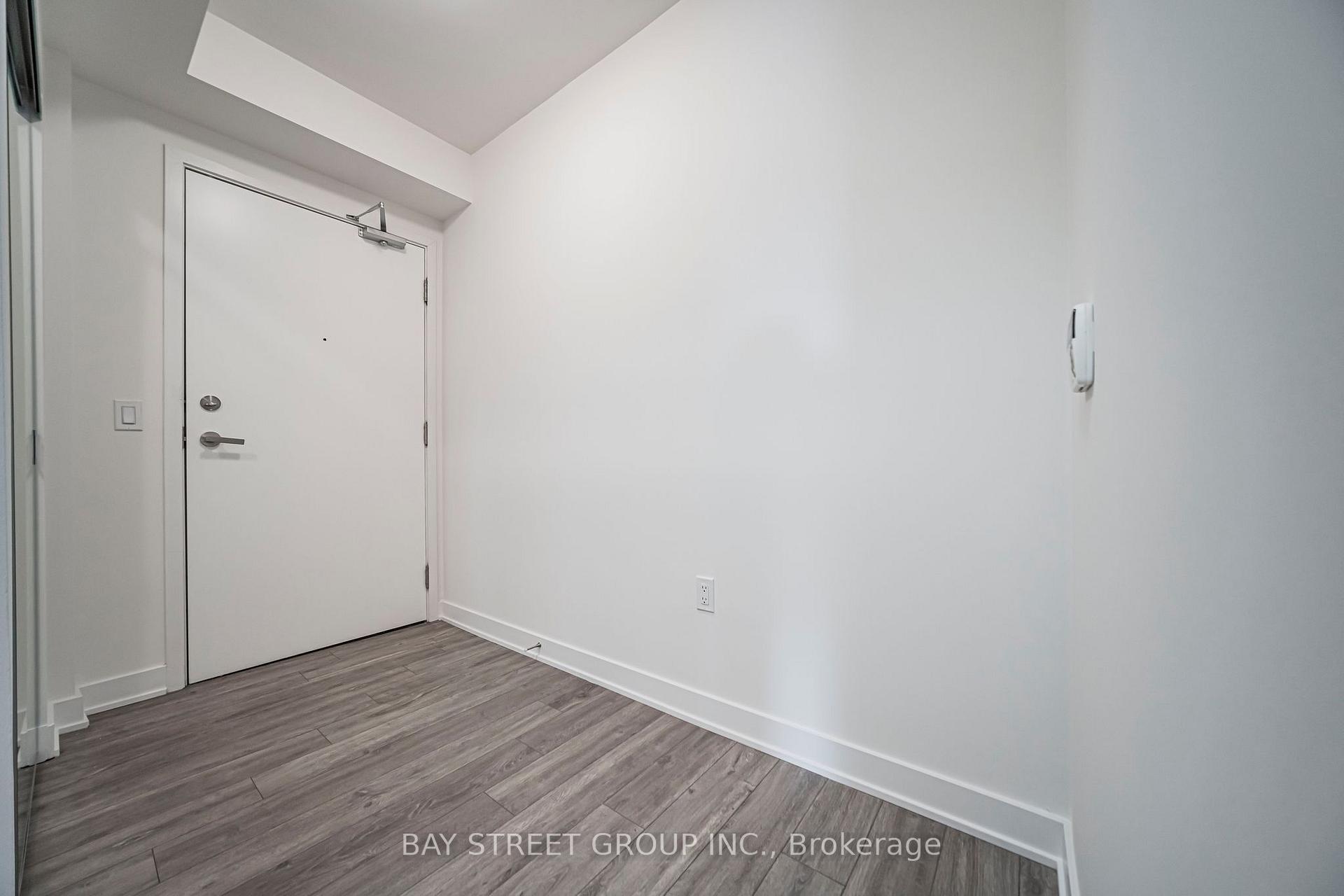 Photo 3 of Unit 2412, 195 Redpath Avenue, Toronto, Mount Pleasant West — HOMEH