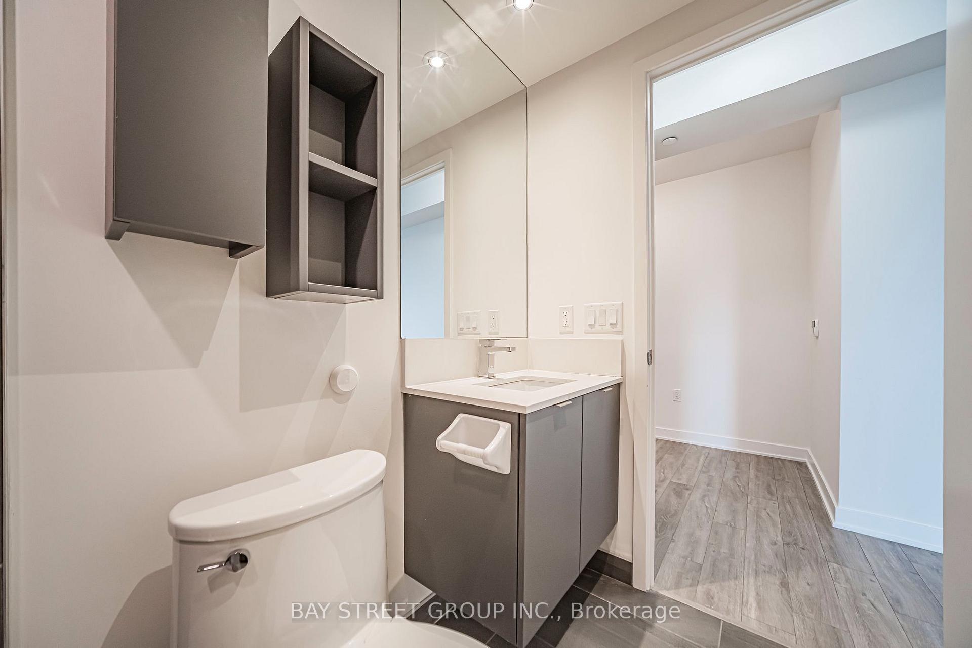 Photo 7 of Unit 2412, 195 Redpath Avenue, Toronto, Mount Pleasant West — HOMEH