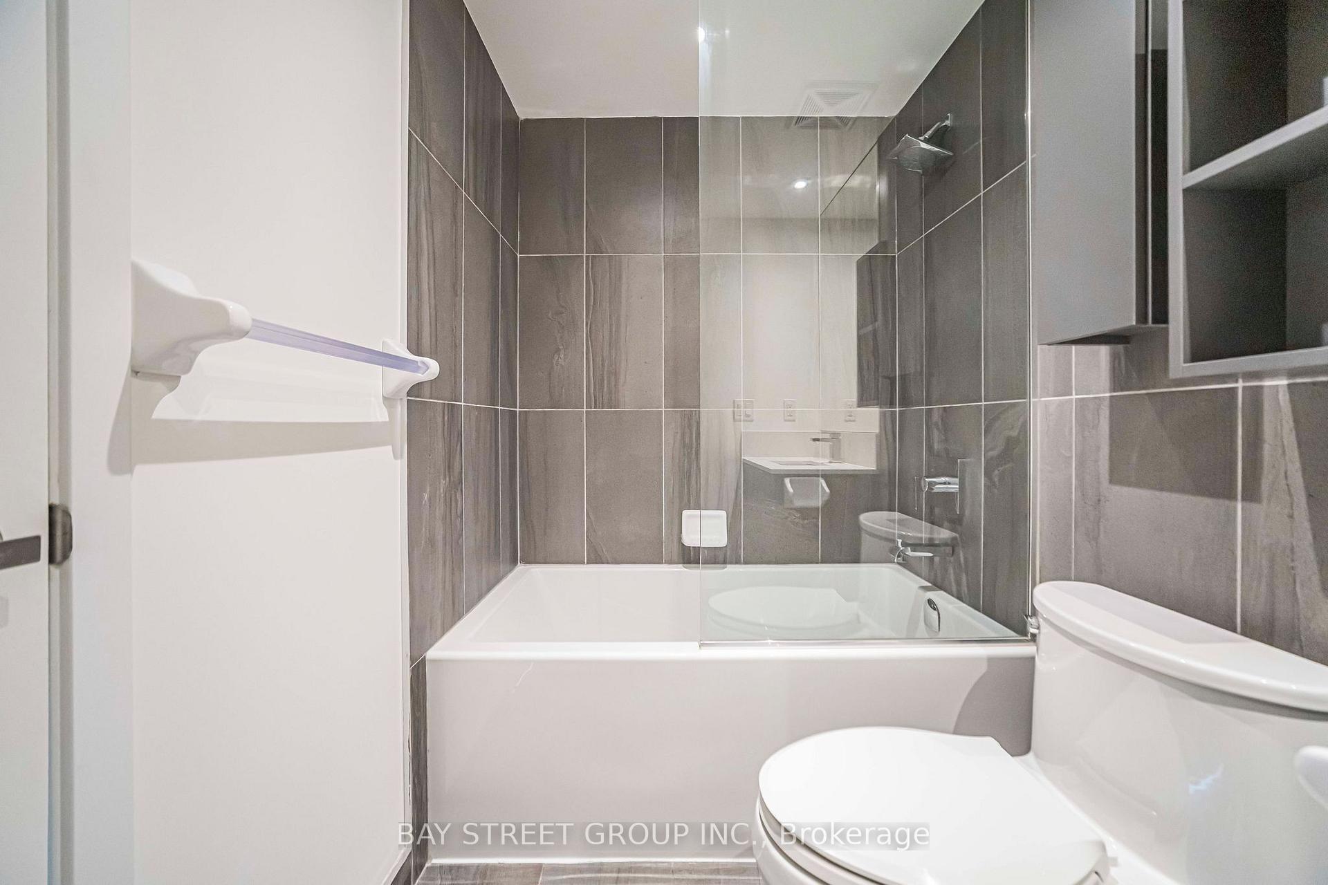 Photo 24 of Unit 2412, 195 Redpath Avenue, Toronto, Mount Pleasant West — HOMEH