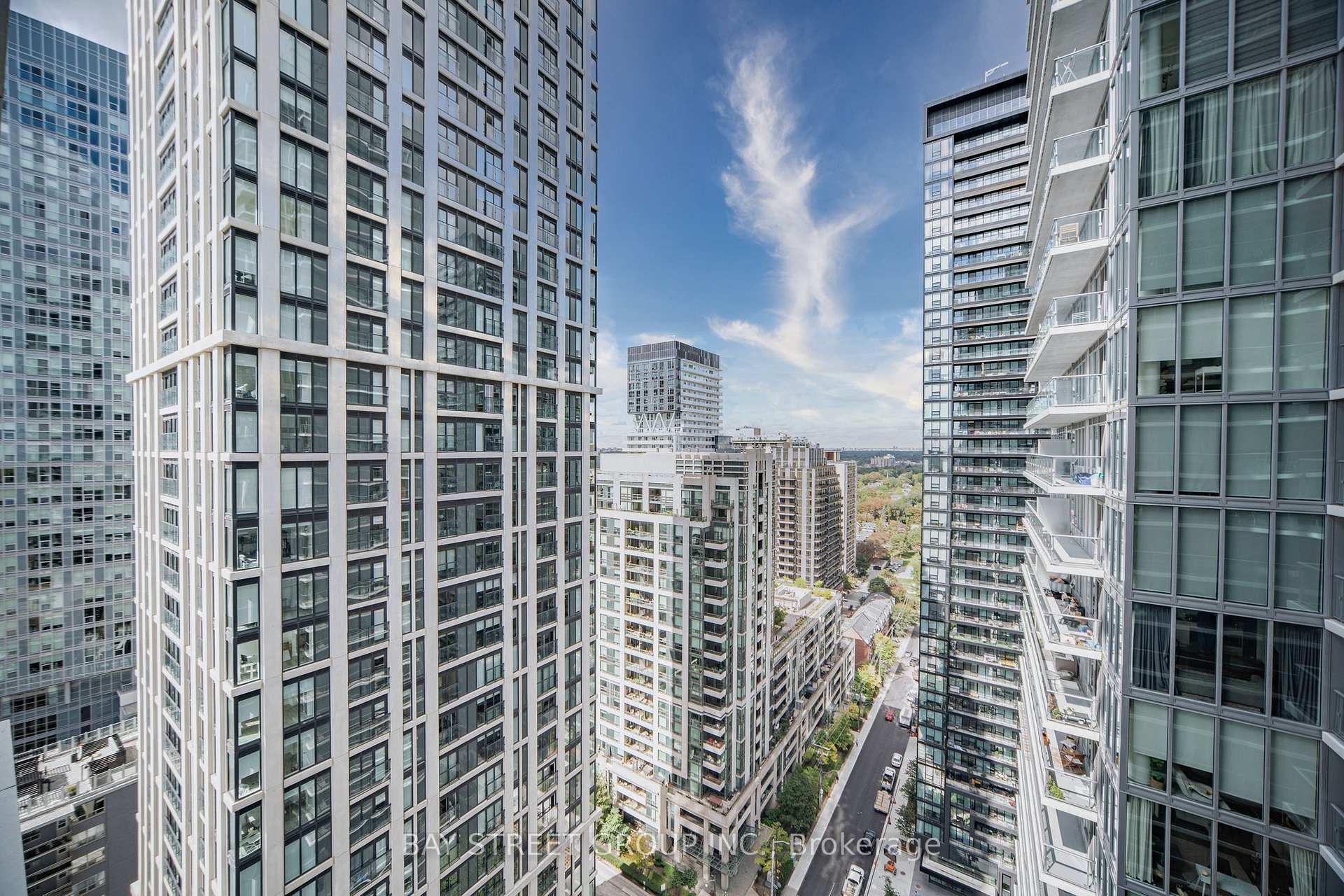 Photo 30 of Unit 2412, 195 Redpath Avenue, Toronto, Mount Pleasant West — HOMEH