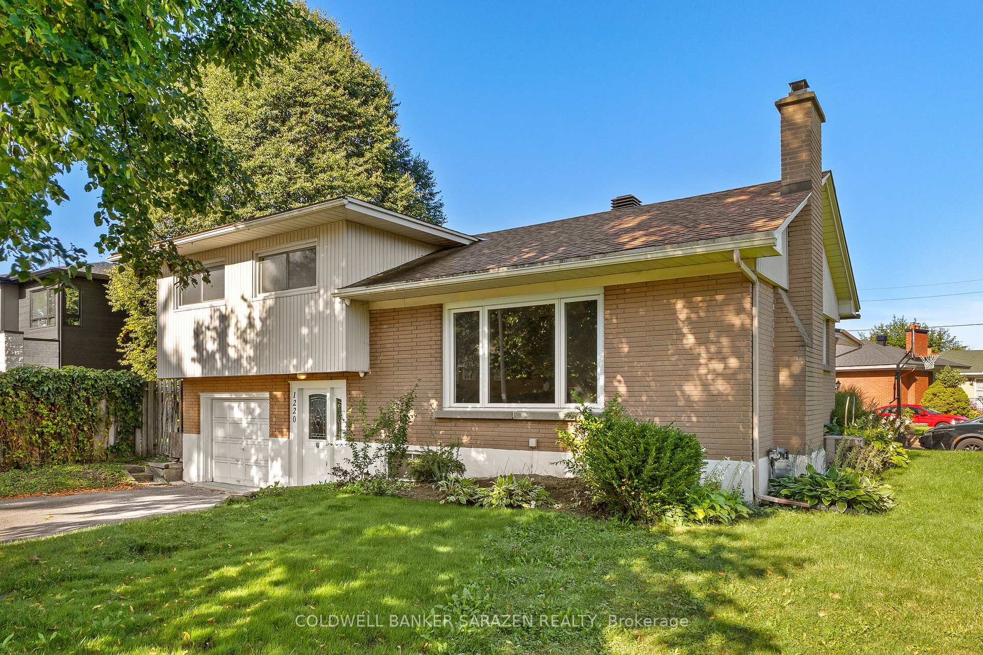 Photo 2 of 1220 Whitmore Avenue, Ottawa, Bel Air Heights — HOMEH