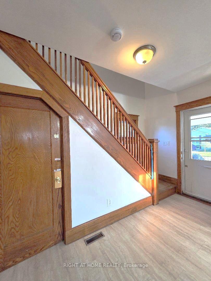 Photo 4 of 6367 Culp Street, Niagara Falls, Dorchester — HOMEH
