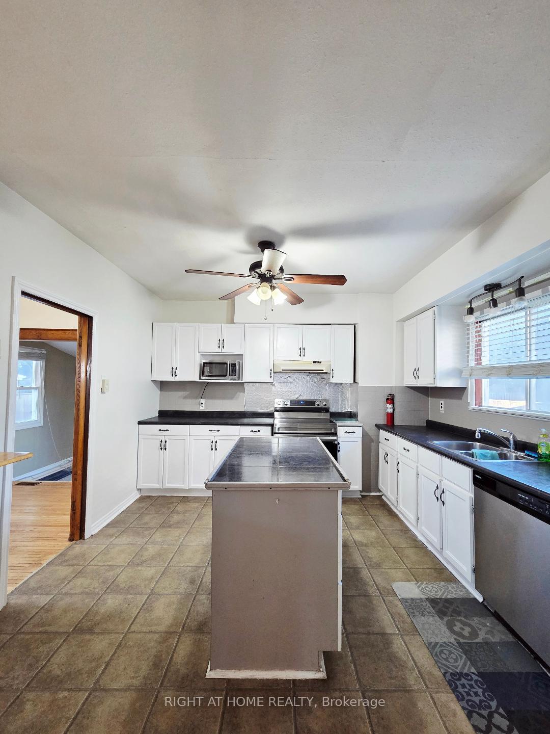 Photo 12 of 6367 Culp Street, Niagara Falls, Dorchester — HOMEH