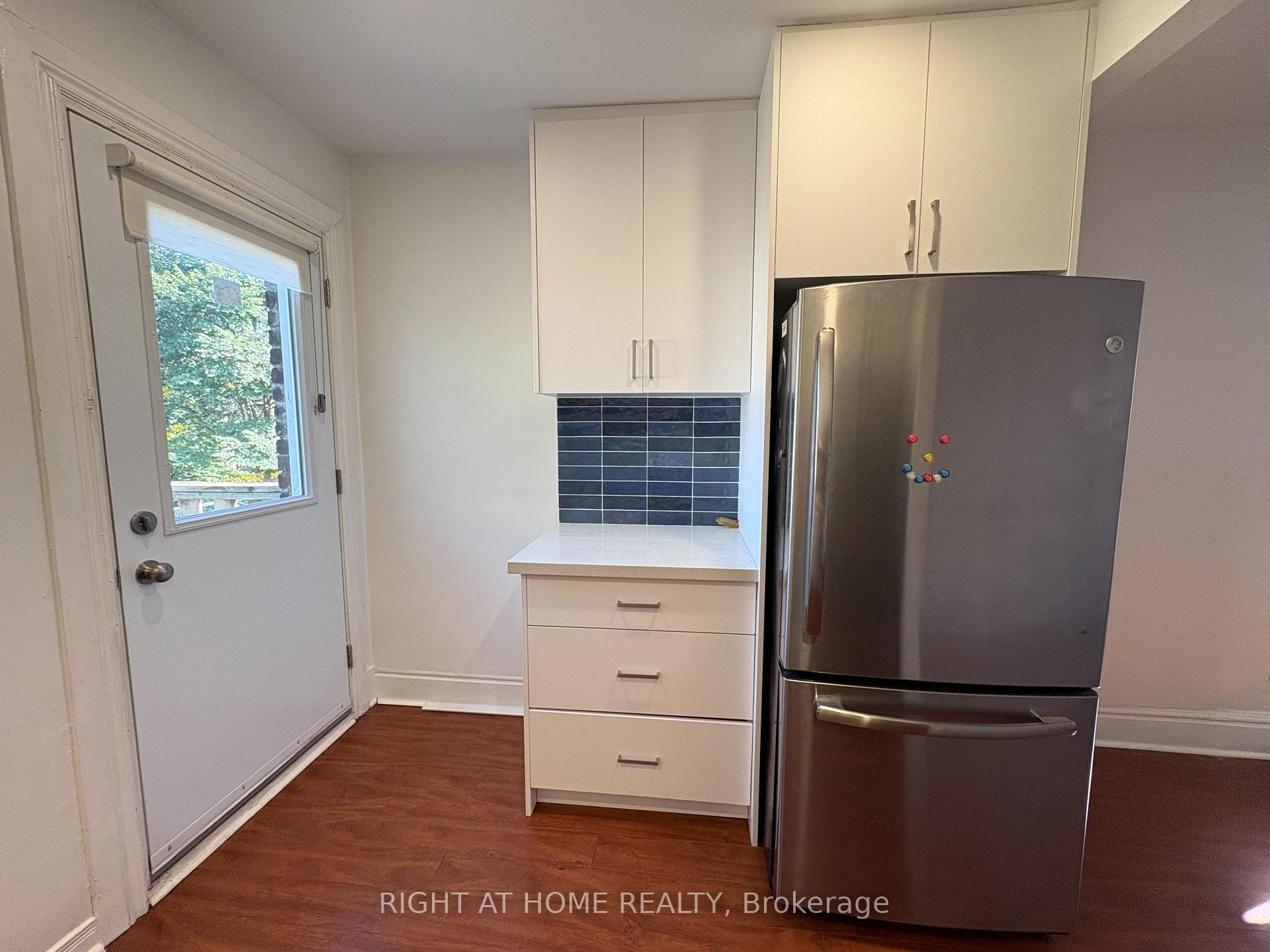 Photo 8 of Unit 2, 1015 Bathurst Street, Toronto, The Annex — HOMEH
