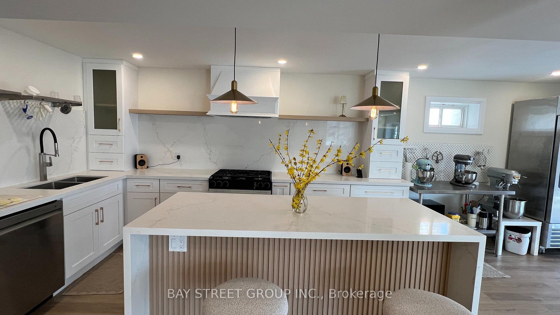 Photo 3 of 59 Oberfrick Avenue, Vaughan, Patterson — HOMEH