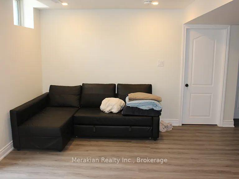 Photo 3 of 48 Mediterranean Crescent, Brampton, Bram West — HOMEH