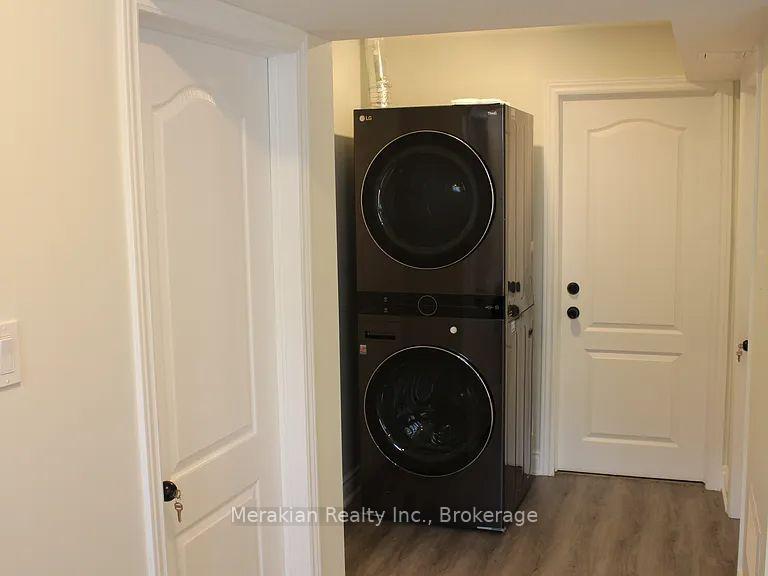 Photo 7 of 48 Mediterranean Crescent, Brampton, Bram West — HOMEH