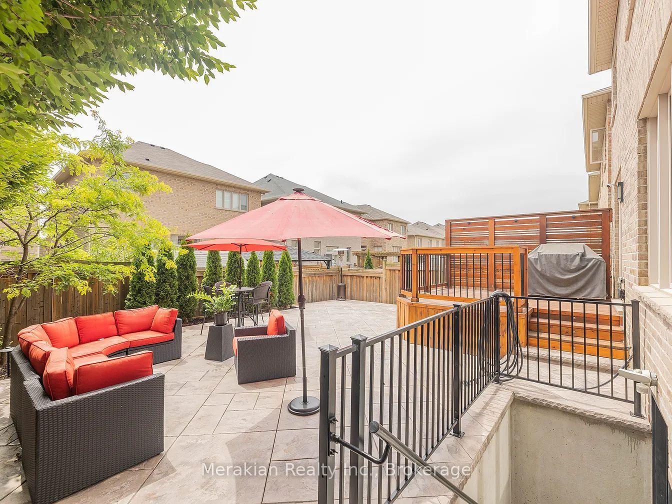 Photo 8 of 48 Mediterranean Crescent, Brampton, Bram West — HOMEH