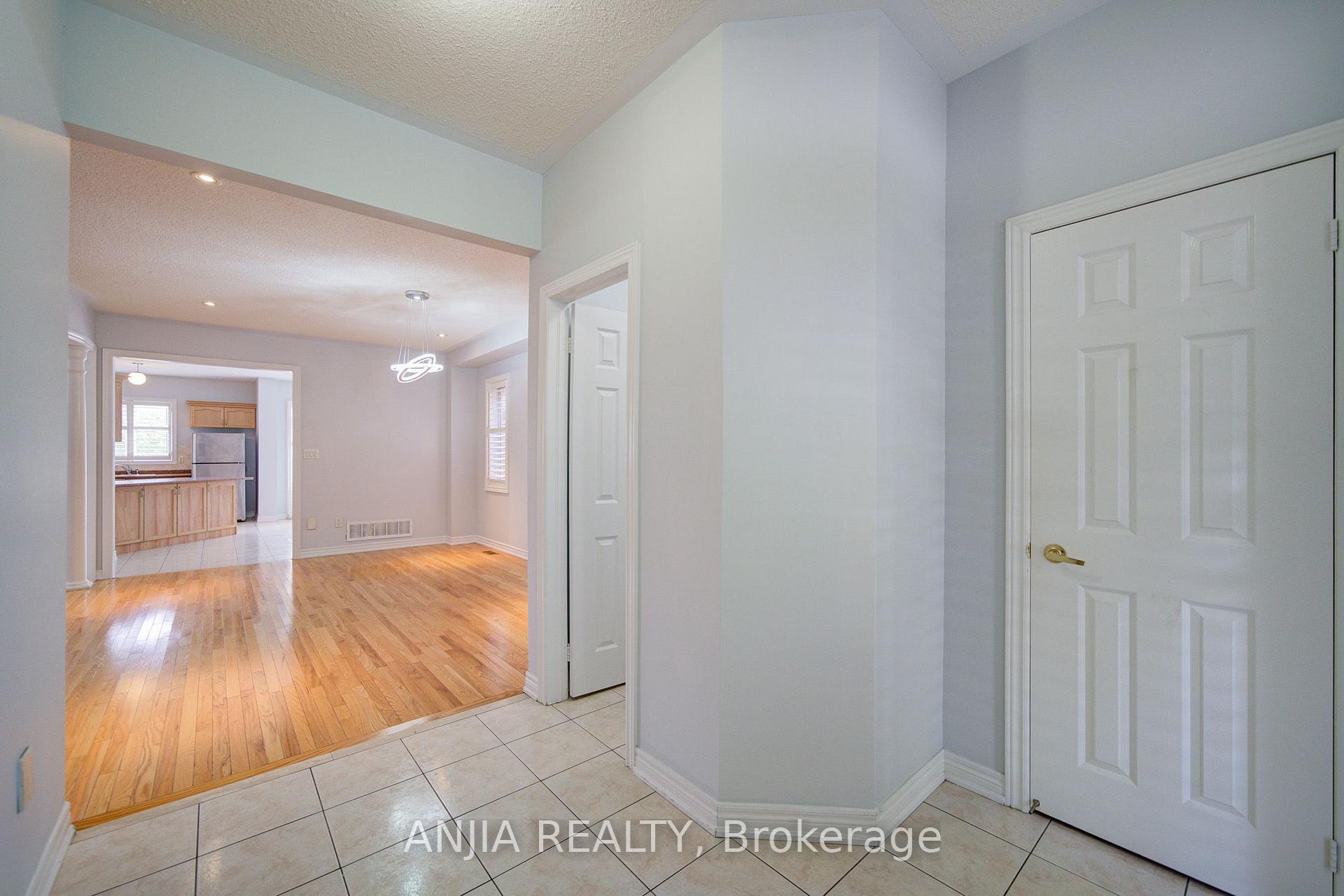 Photo 8 of 74 Batchford Crescent, Markham, Box Grove — HOMEH