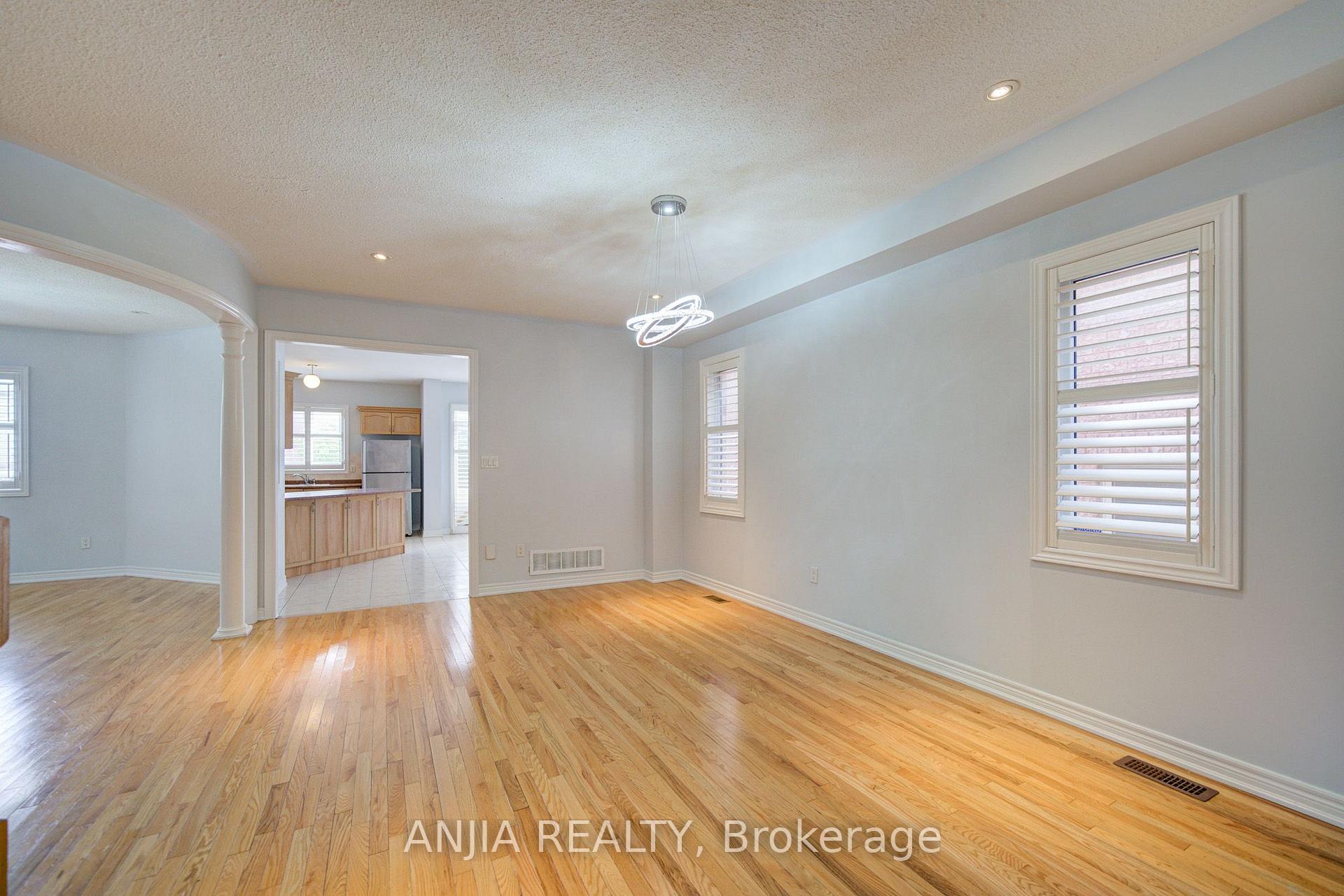 Photo 11 of 74 Batchford Crescent, Markham, Box Grove — HOMEH