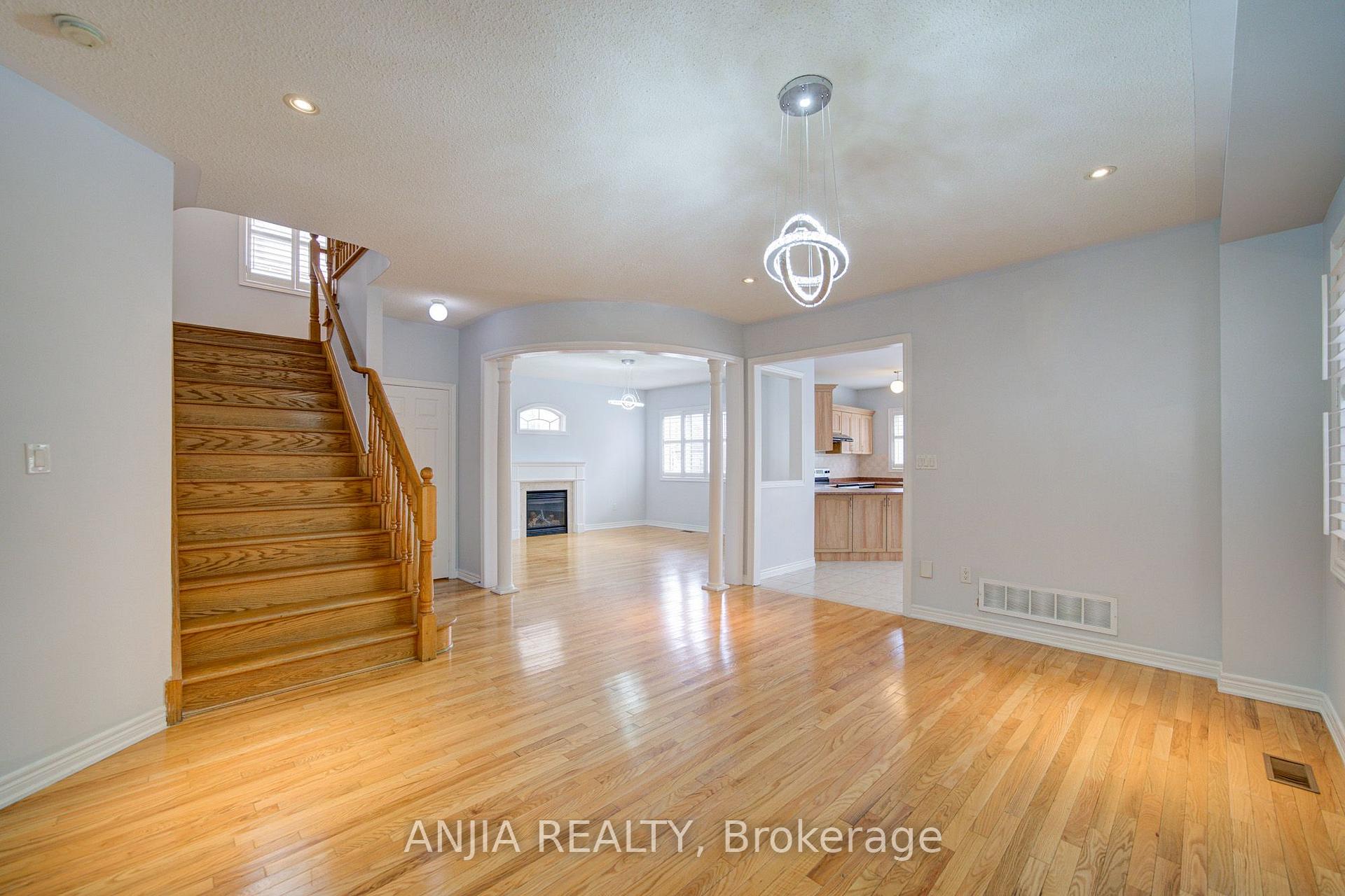 Photo 12 of 74 Batchford Crescent, Markham, Box Grove — HOMEH