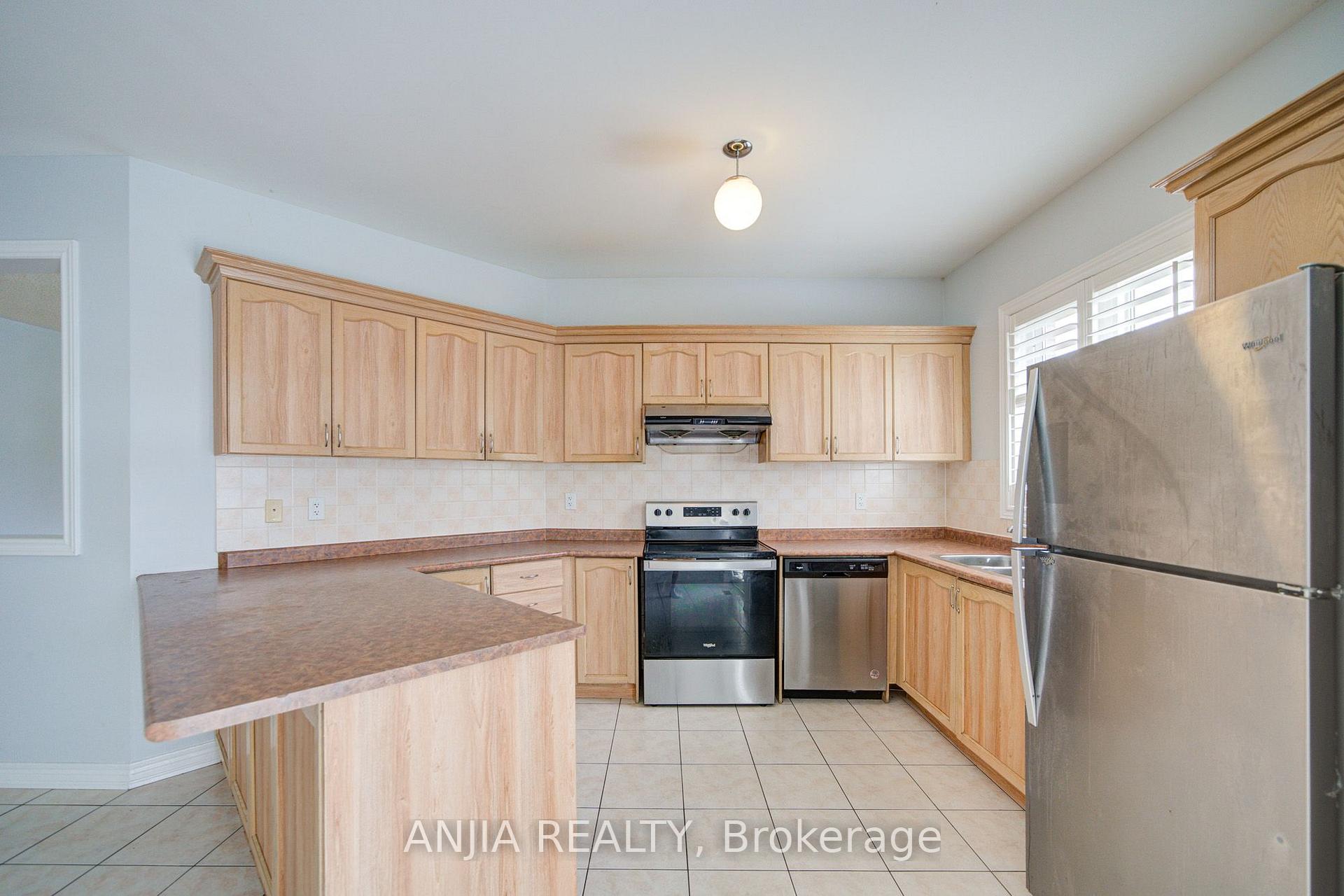 Photo 24 of 74 Batchford Crescent, Markham, Box Grove — HOMEH