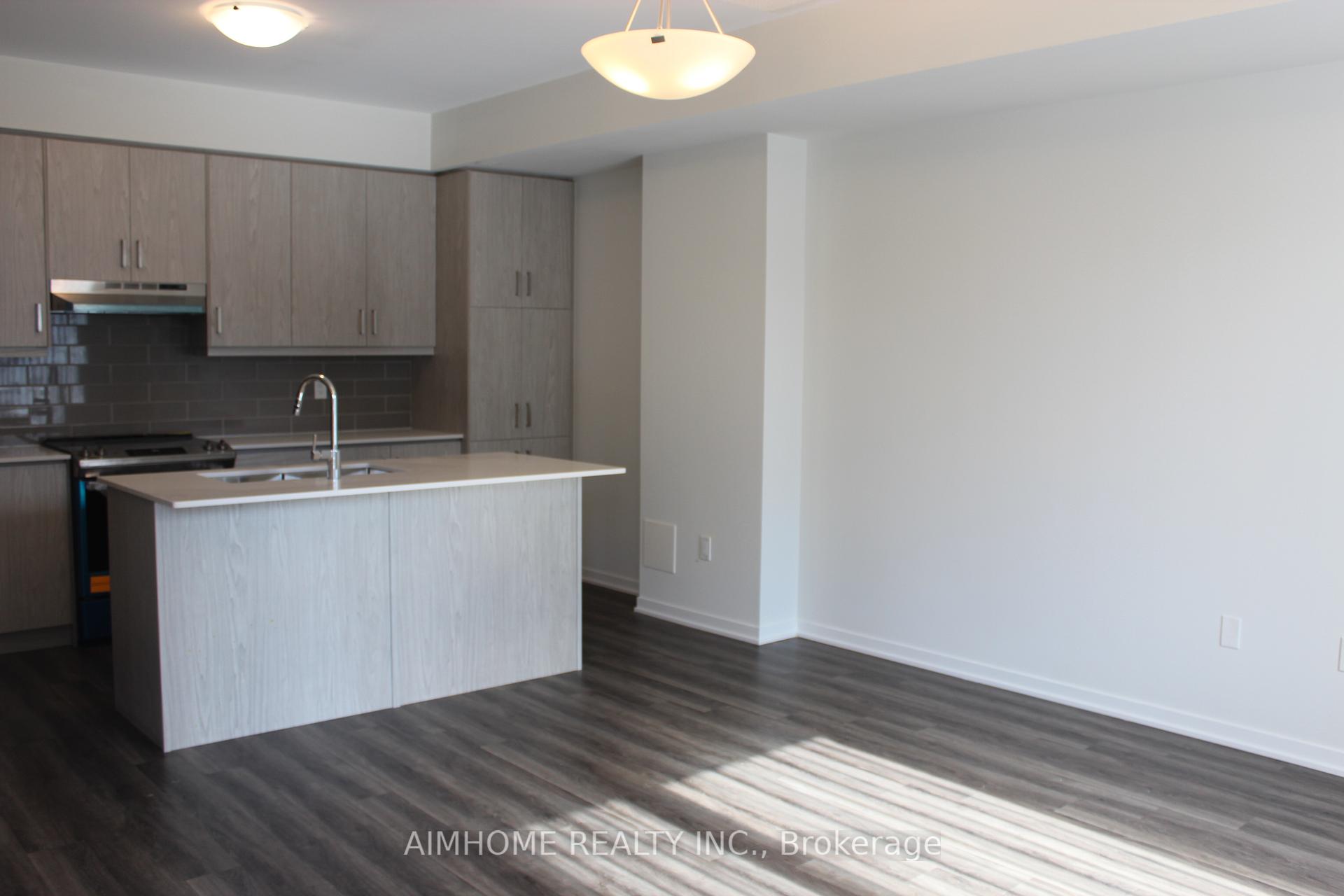 Photo 3 of Unit Th375, 80 Honeycrisp Crescent, Vaughan, Vaughan Corporate Centre — HOMEH