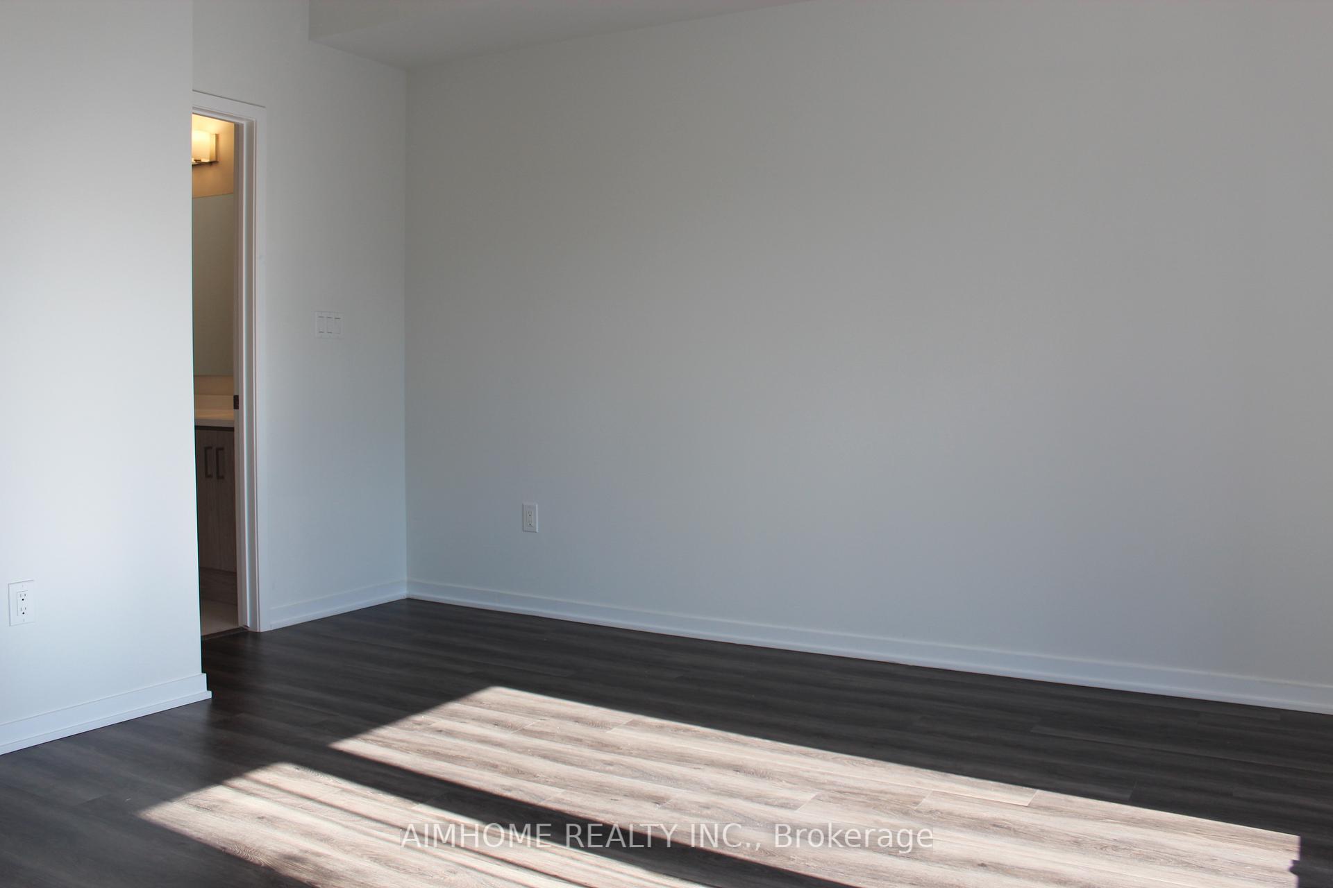 Photo 12 of Unit Th375, 80 Honeycrisp Crescent, Vaughan, Vaughan Corporate Centre — HOMEH